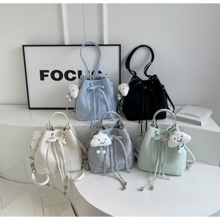 大容量款✨盤絲紋蝴蝶結水桶包✨大容量包包/可當後背包/柔美包包/質感包包/單肩/斜背包/女包/後背包/盤絲紋包包/蝴蝶結