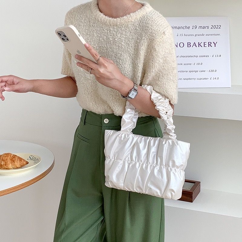 時尚仙女款✨ 皺摺雲朵仙女包✨雲朵包/皺摺設計/氣質包款/甜美包包/磁吸包包/流行款式/手提包/時尚女包/小包/時尚女包