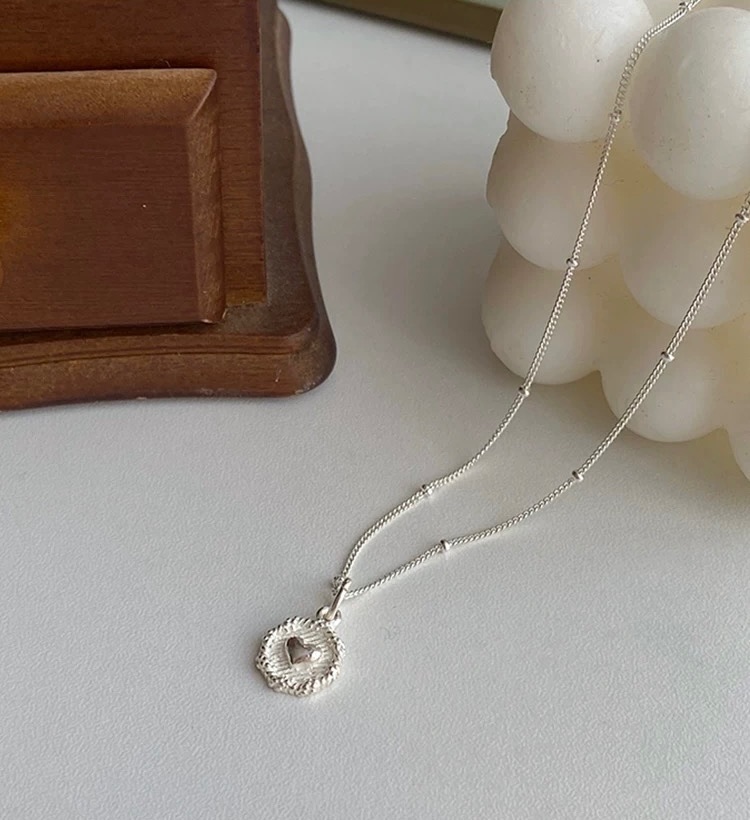 s925項鍊✨桃花邊愛心項鍊✨愛心設計/純銀項鍊/低敏/可碰水/銀色項鍊/純銀飾品/sliver /可愛項鍊/愛心飾品/