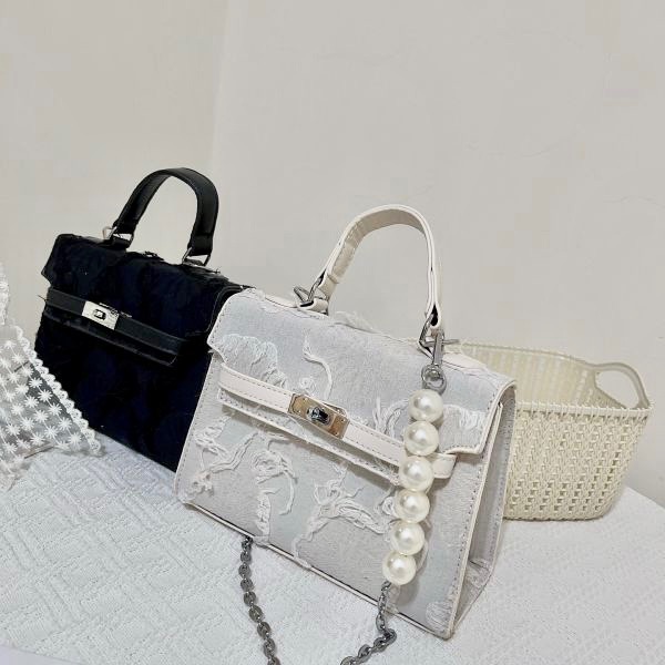 辣妹風格✨ 流浪凱莉包✨名媛包包/流蘇設計/時尚特別/珍珠鏈條/凱莉包/手提包/肩背包/女包/小包包/斜背包/時尚包包/