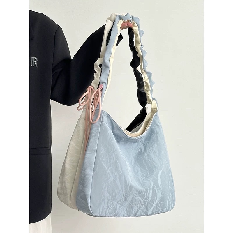 通勤包包✨唯美大容量托特包 ✨雲朵肩背包/夢幻配色/水藍色包包/托特包/手提包/肩背包/女包/大包包/斜背包/時尚包包