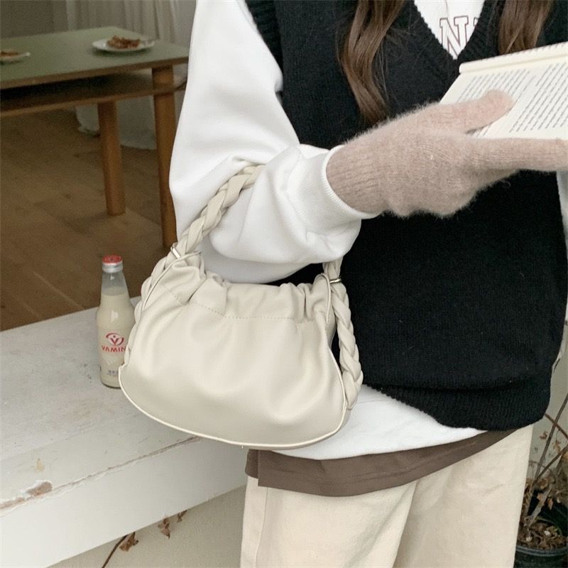 溫柔軟糯感✨編織雲朵包✨雲朵包包/編織包包/小包/可愛女包/手提包/縮口包/單肩包/斜背包/女包/肩背包