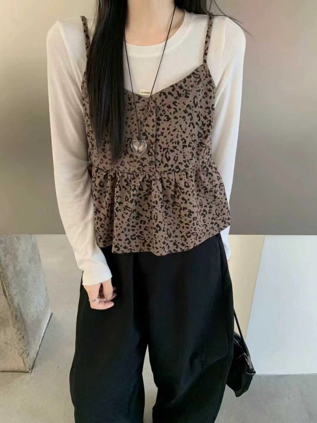 ☆預購☆必收！豹紋絨感排扣吊帶背心（早鳥優惠至10/18）