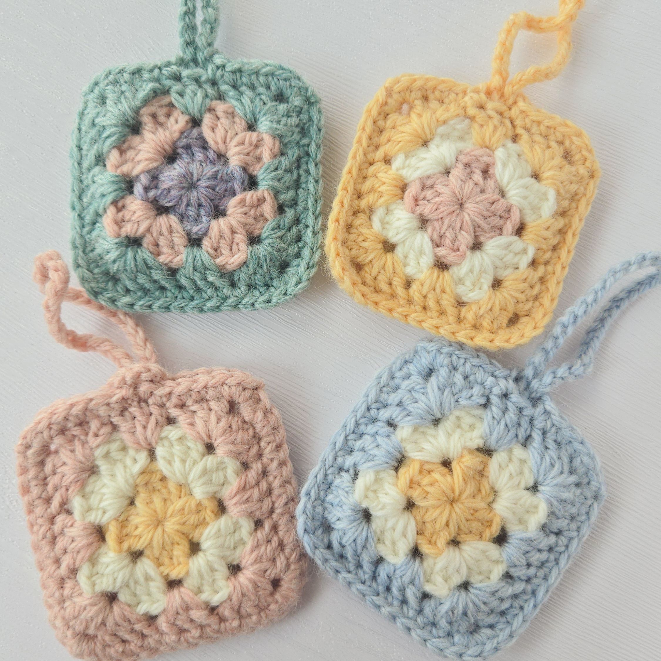 ≡ 材料包 ≡ 祖母方格耳機包（新手）