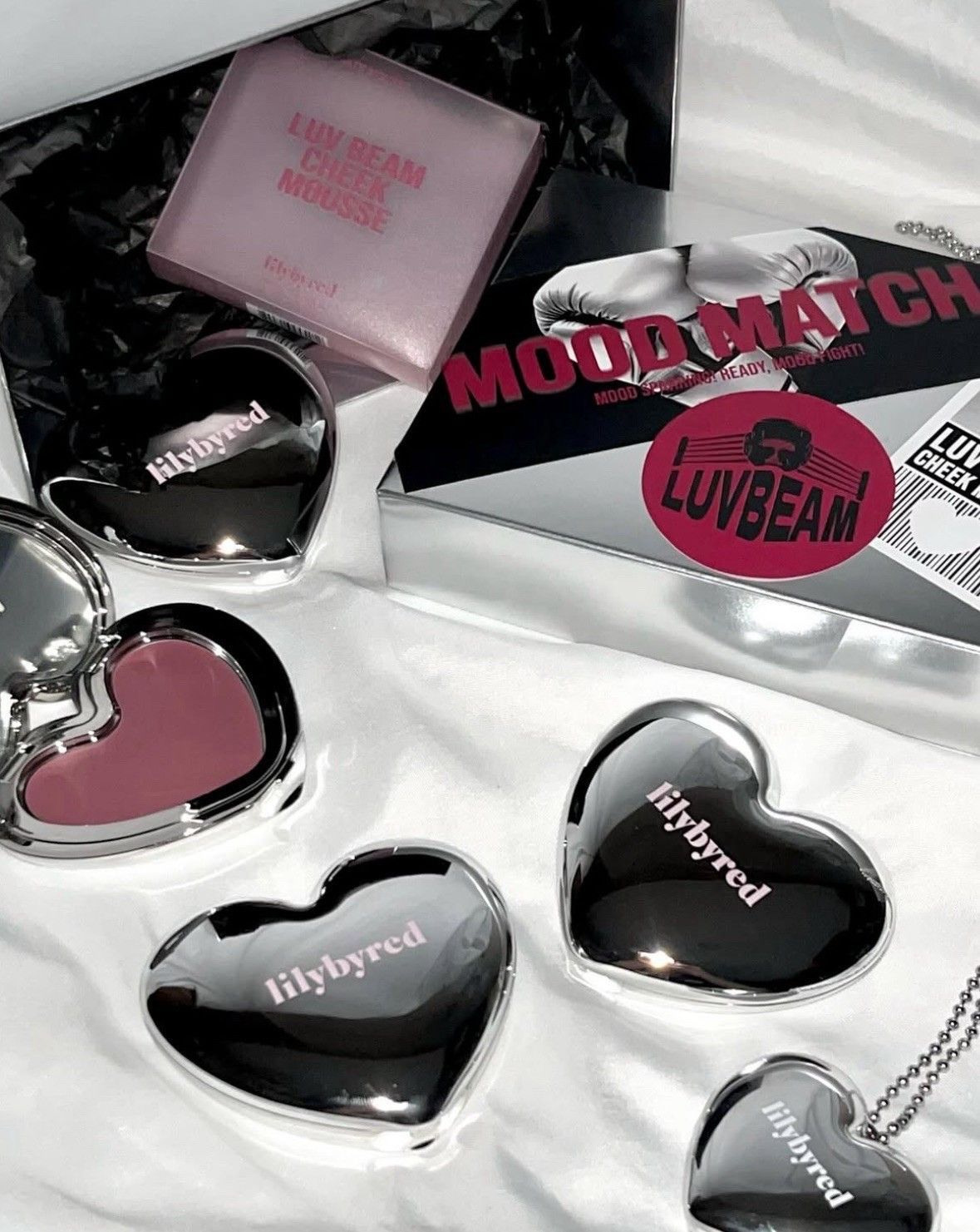 ＜預購＞Lilybyred Love Beam 腮紅 銀色限定愛心殼