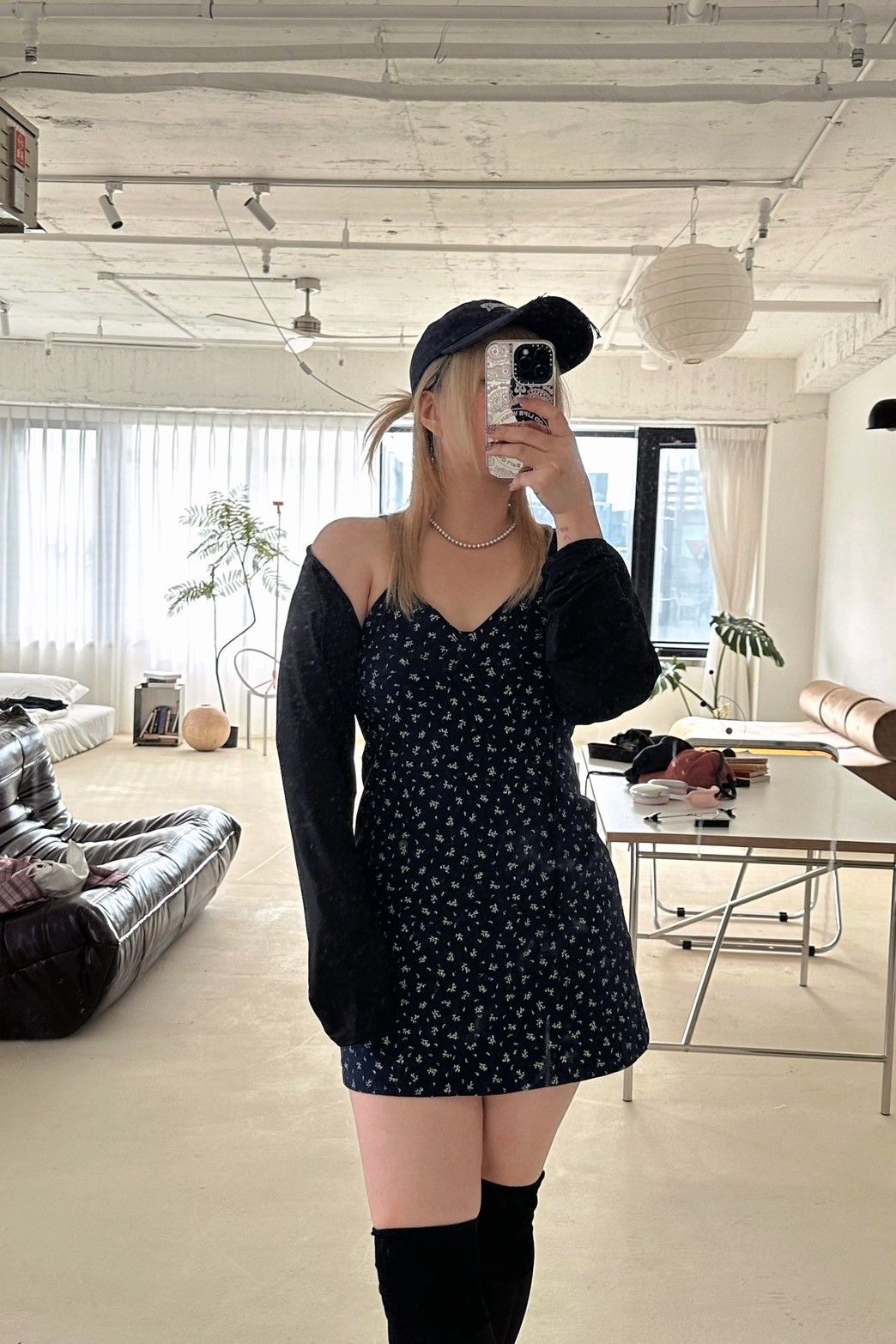 𝑶𝑱𝑰𝑮（微糖夏季） 細肩帶彈力修身碎花短洋裝