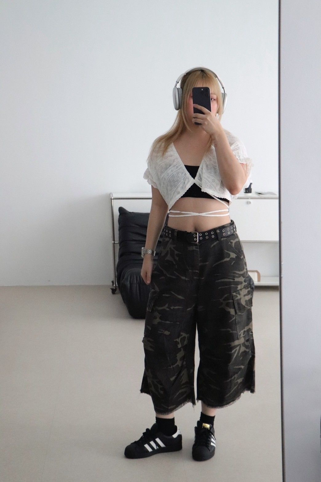 𝑶𝑱𝑰𝑮（許願池的希臘少女）Jennie同款! 蕾絲鏤空花開衫綁帶上衣