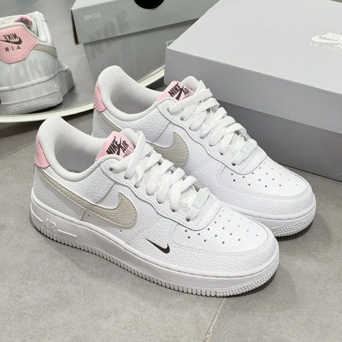 Fifty-nine AF1 奶茶小勾🎀