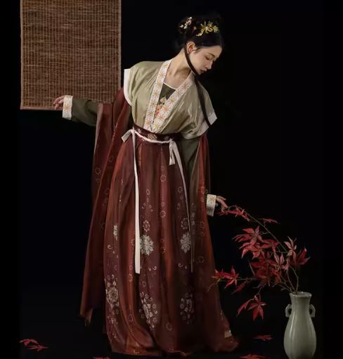 唐宋制春蘭敦煌盛唐風對襟齊腰-綠上衣紅裙L碼（不含披帛）