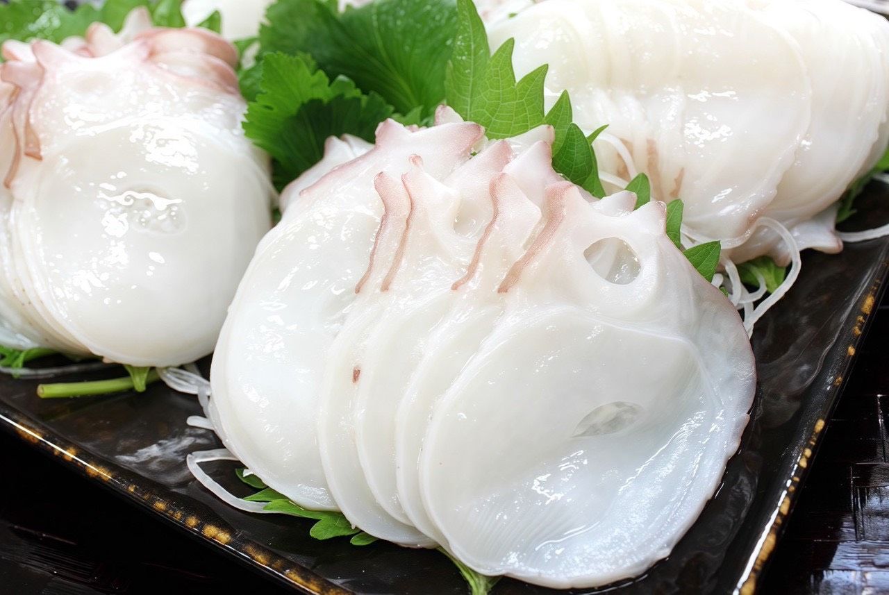 北海道生凍生食水章魚腳切片