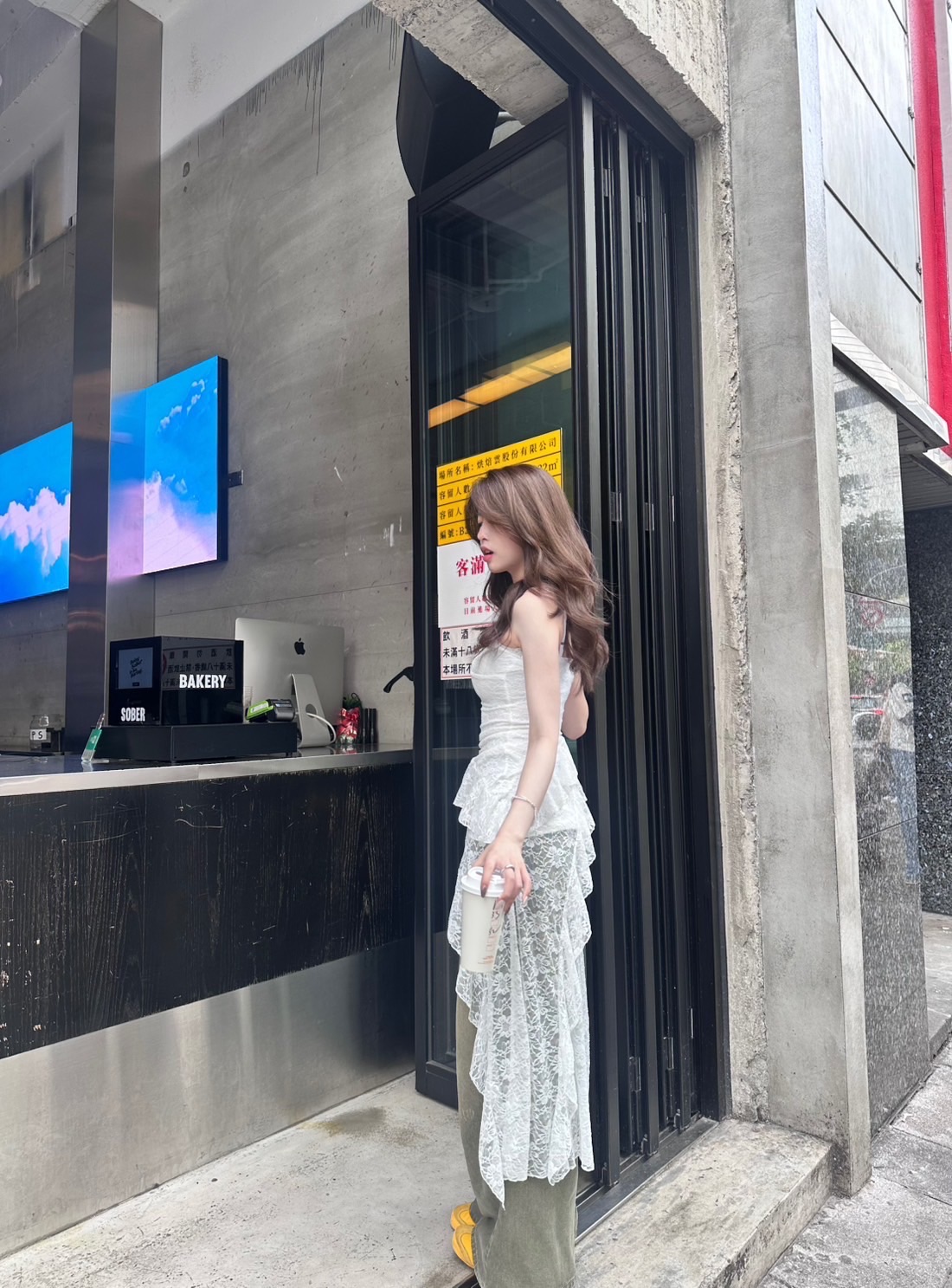 🧚‍♀️法式蕾絲V領不規則收腰中長裙