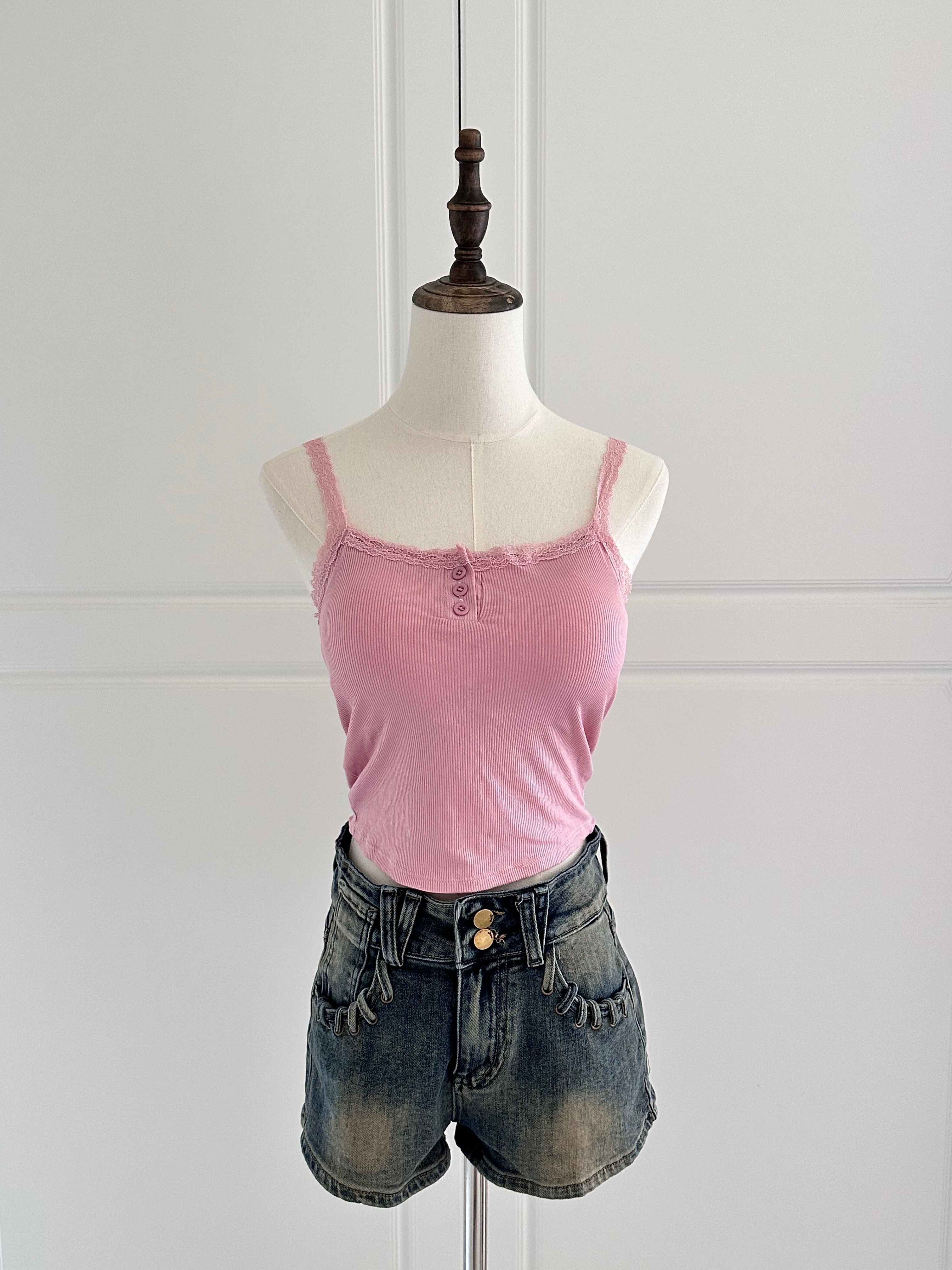 夏天必備 小背心 粉色蕾絲