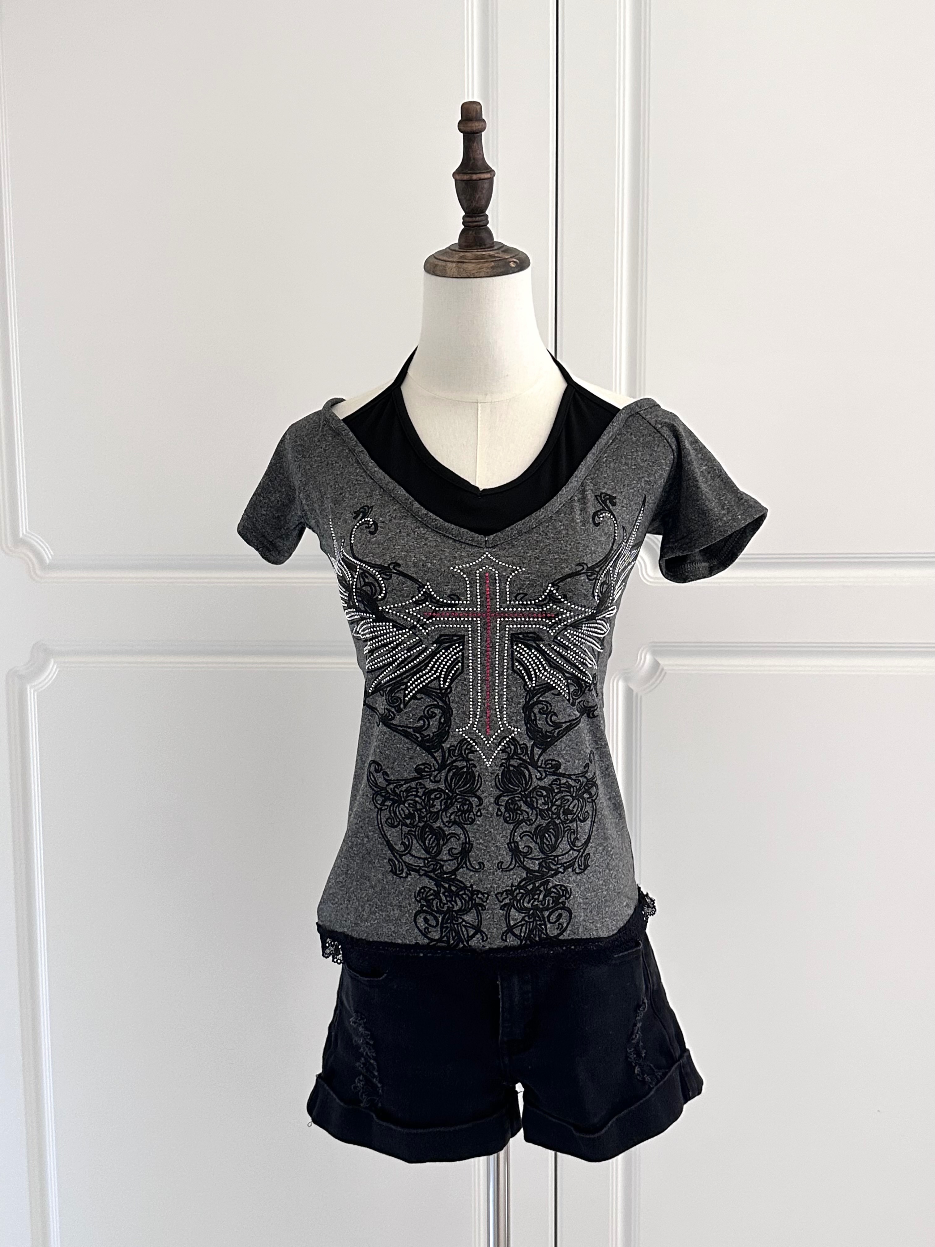 十字紋 卯釘設計 拼接掛脖 假兩件上衣