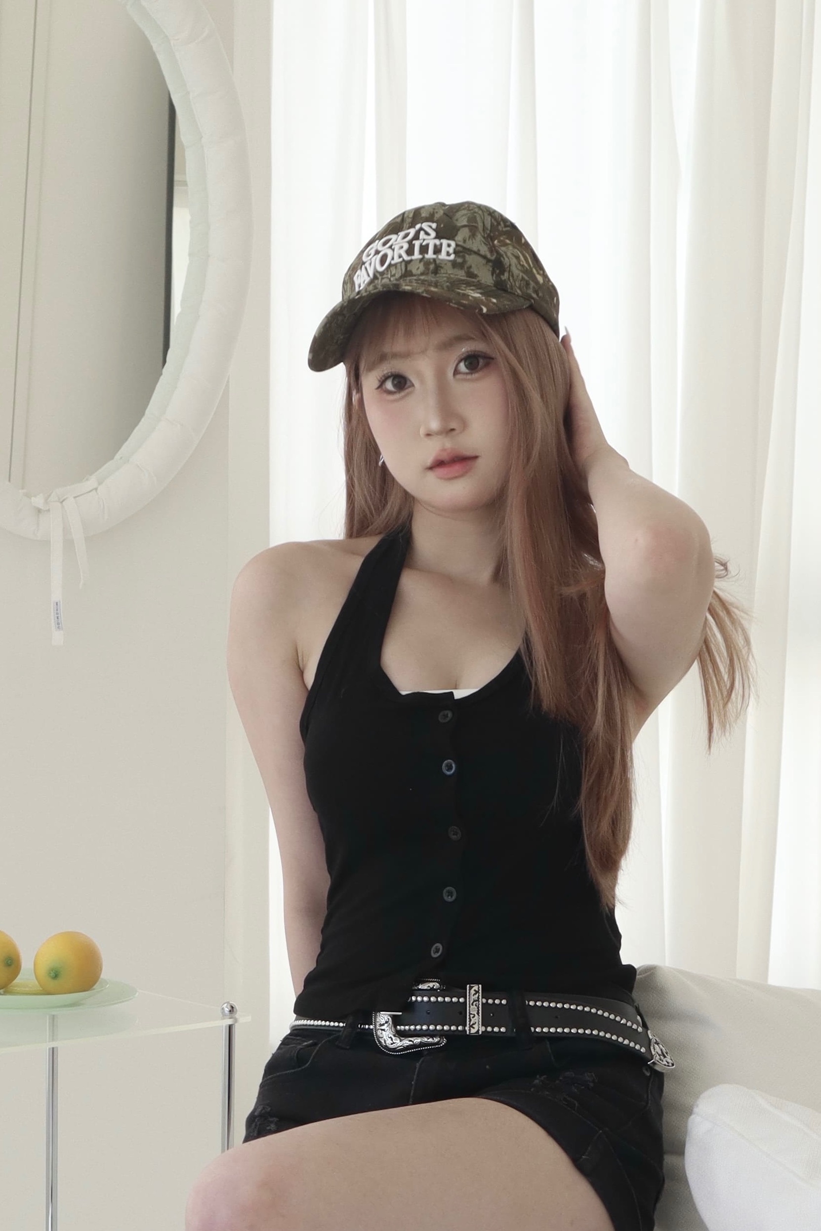 #T0008 ｜「BACK ATTACK」排扣露背綁帶針織背心｜黑色