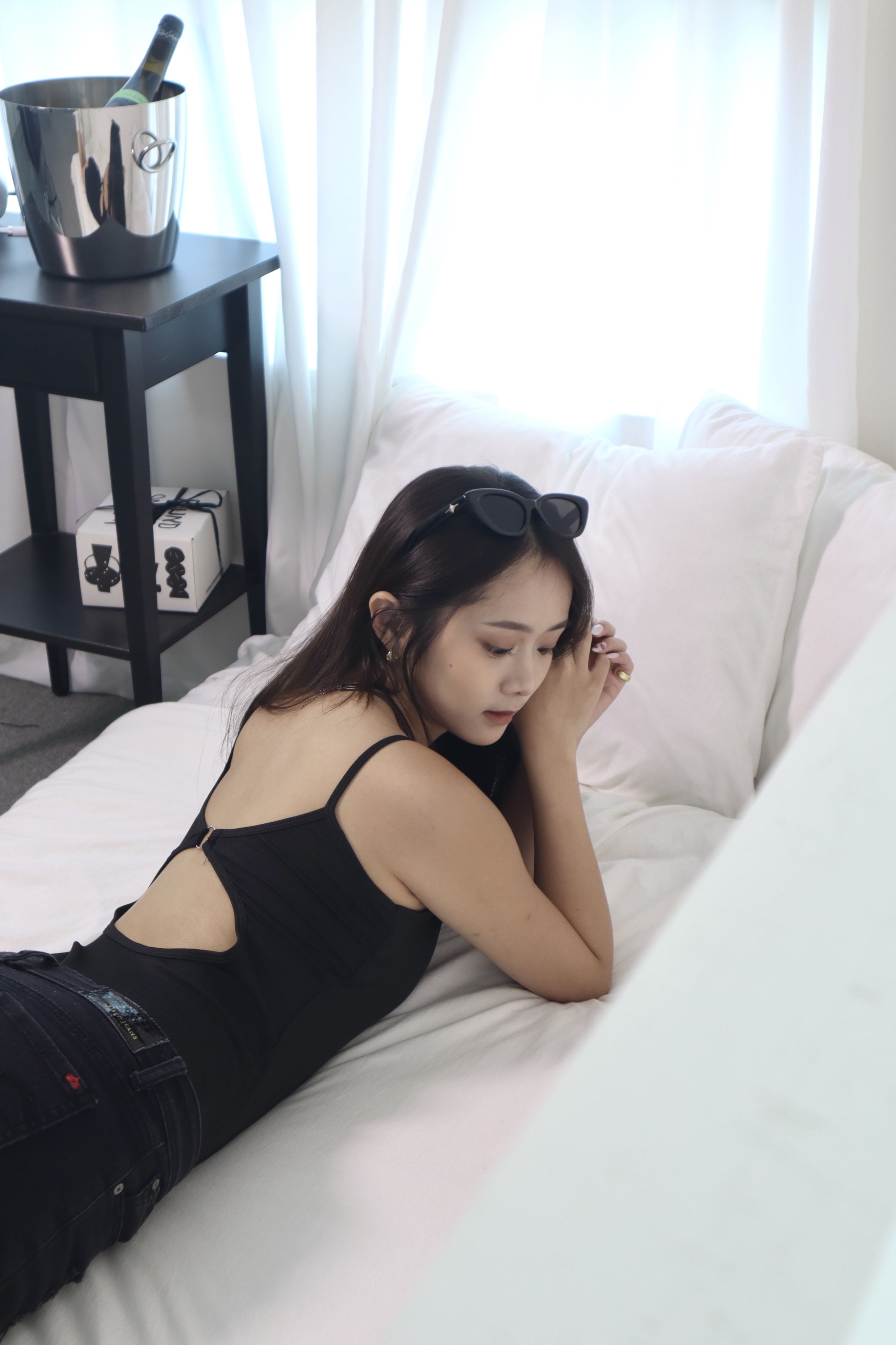 #T0009 | 🖤「Midnight Cutout」| 側腰開衩後背挖空吊帶連身上衣