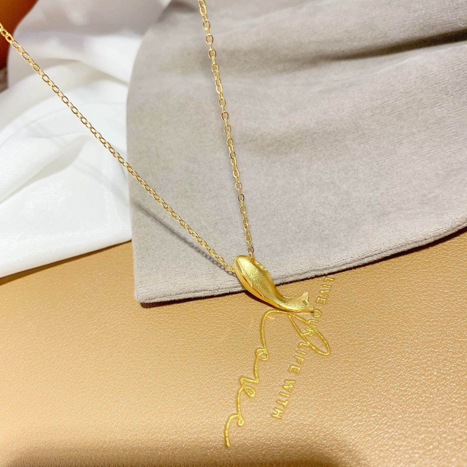 氣質沙金鯨魚鎖骨項鏈 XL 1029