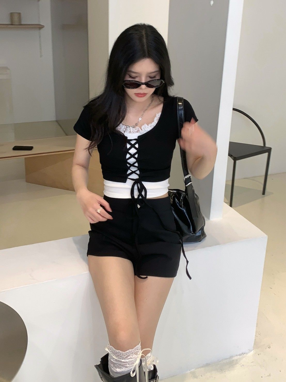 Velpro 現貨｜辣妹必收🔥純欲兩件式吊帶套裝 甜酷風設計款 自帶Bra 蕾絲短版上衣 夏季細肩吊帶