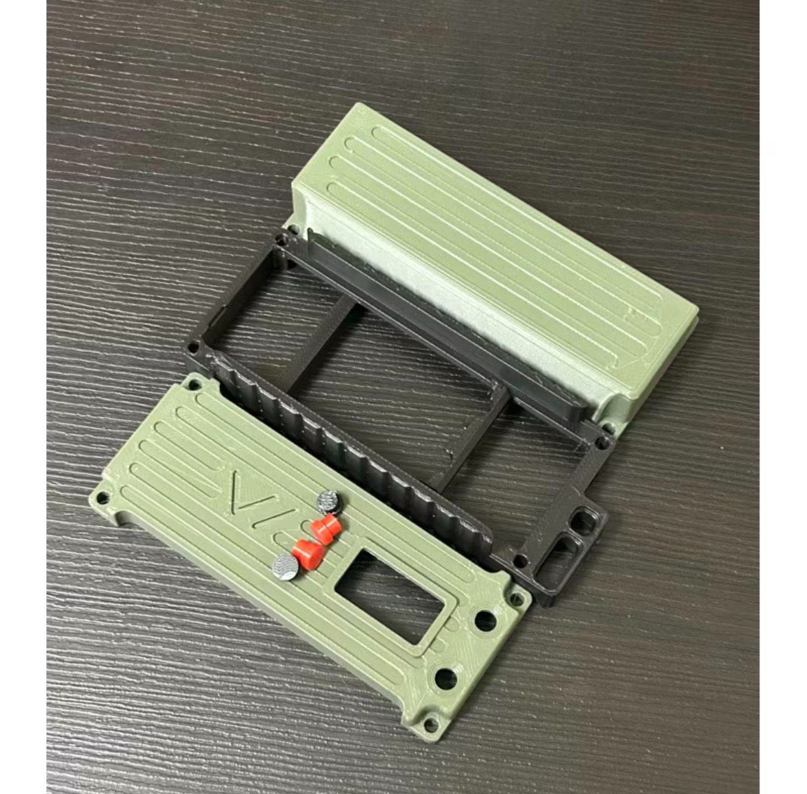 【外殼】Wireless Tracker -E款 （18650、21700）*附螺絲*需焊接