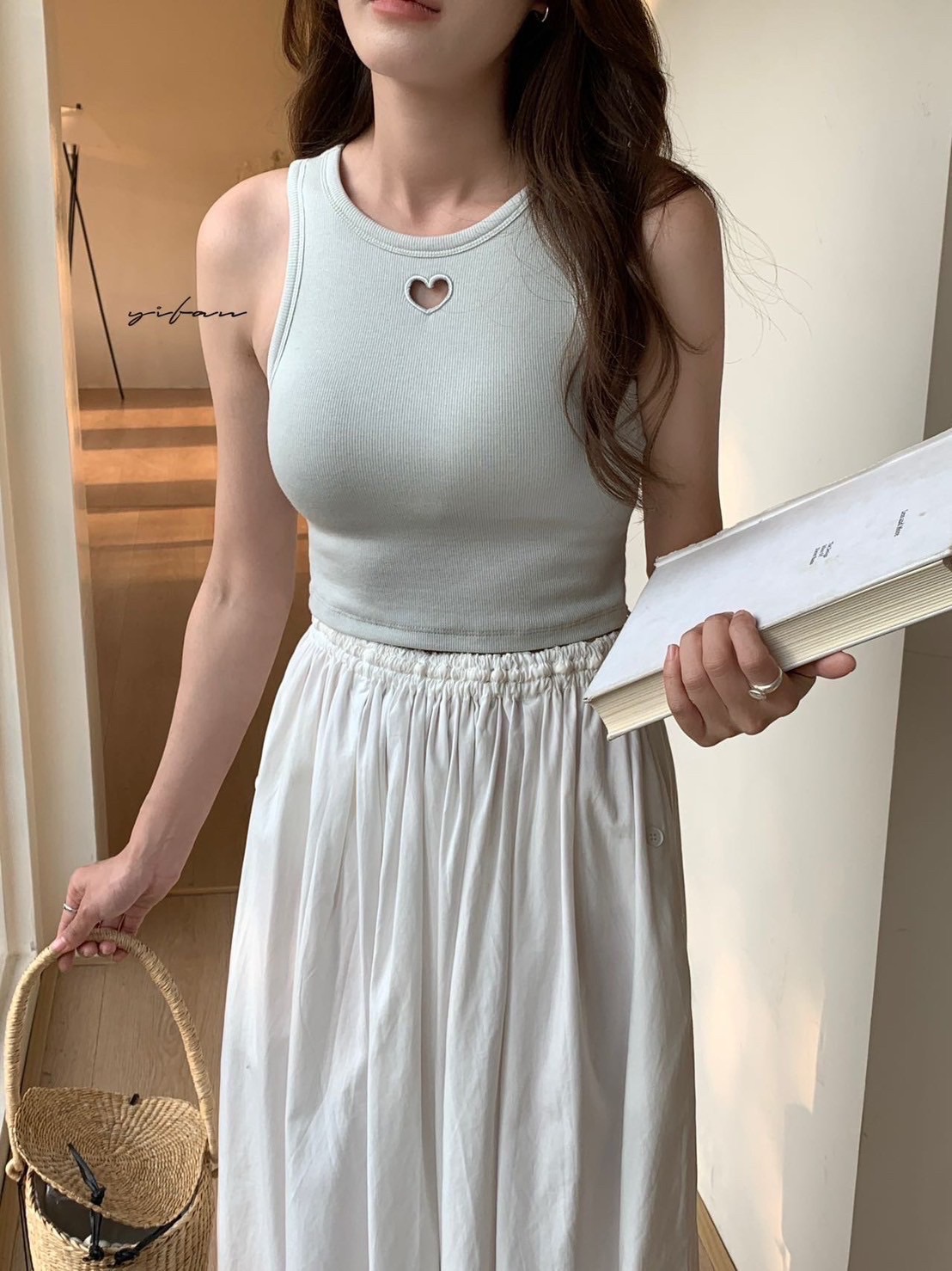 colette.yu♡ 預購｜韓系可鹽可甜彈力愛心簍空胸墊背心