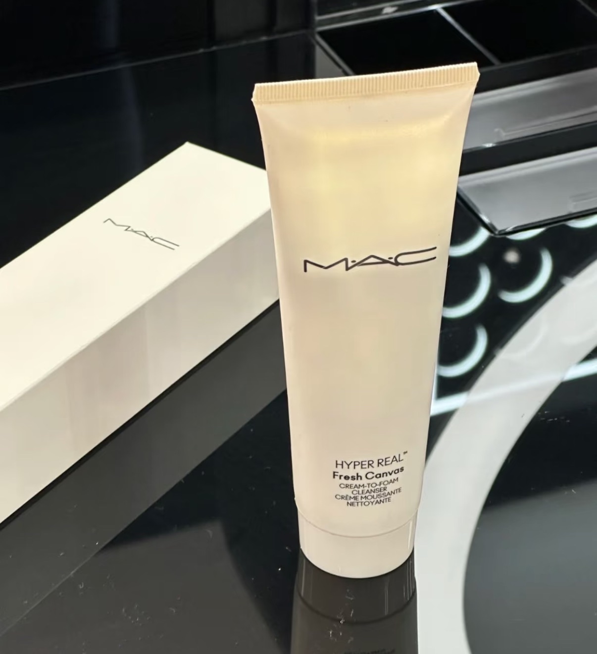 MAC 超奇肌高保濕花瓣潔顏乳 30ml