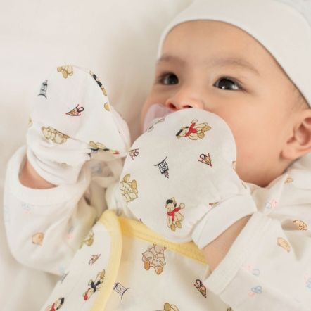 UniBABE優貝比 嬰兒護手套-燈塔熊/綿羊 （美麗人生 月子中心）