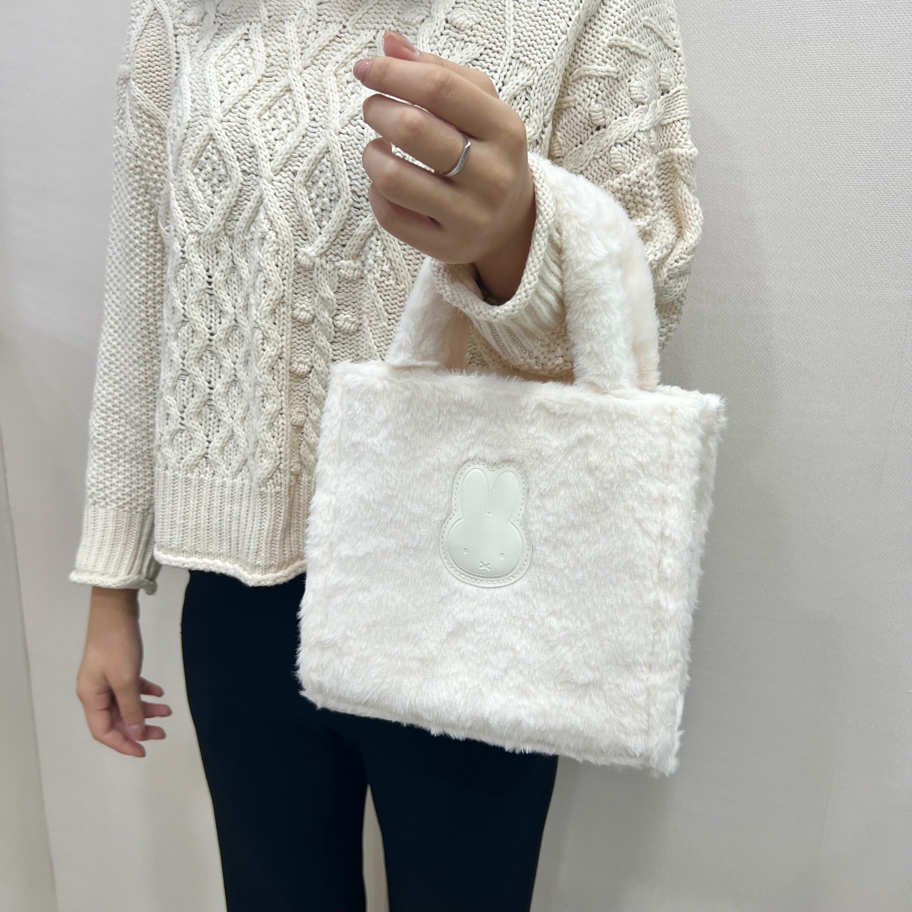 毛絨絨米菲兔手提袋