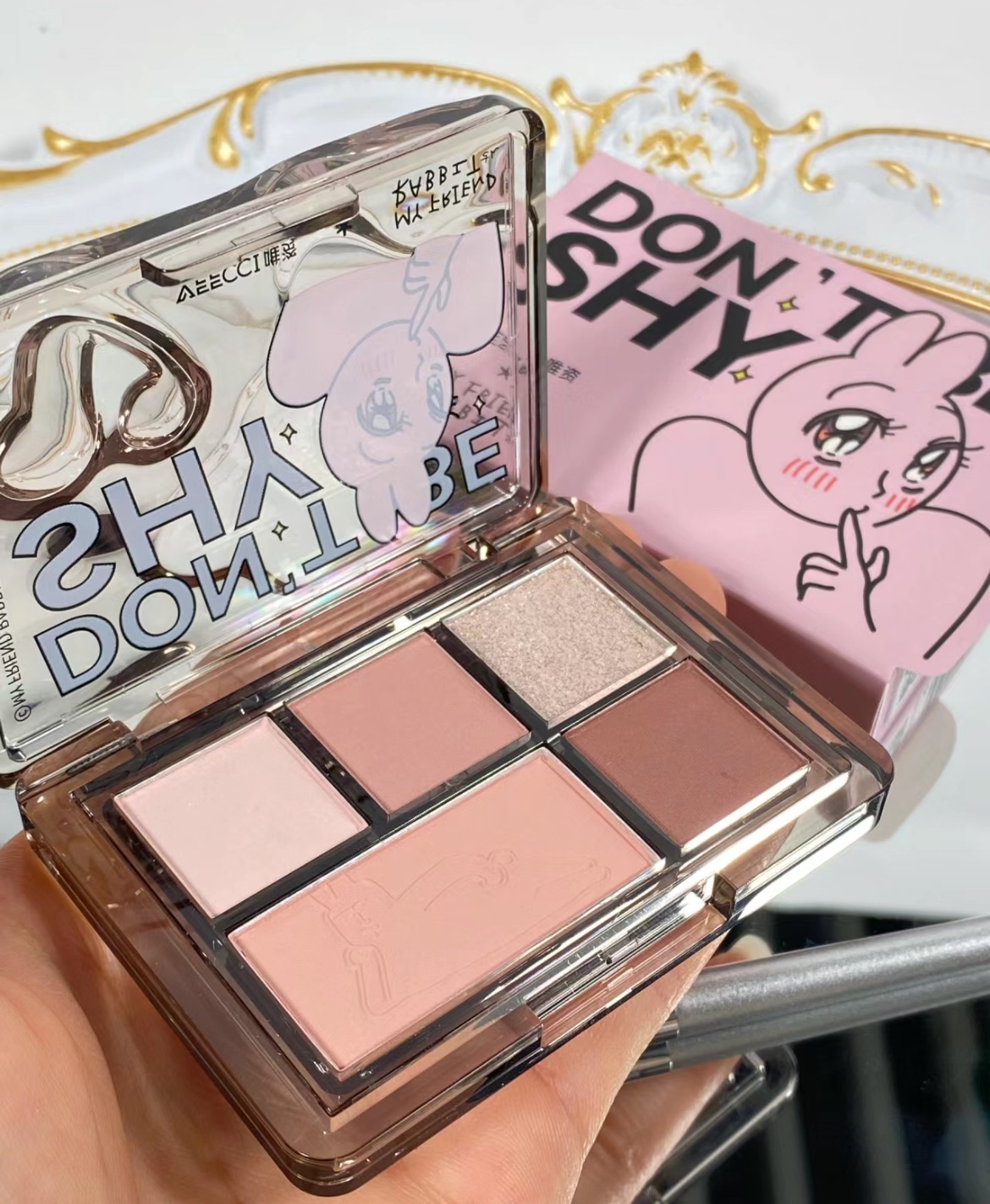 VEECCI唯資X粉紅兔子 眼影盤