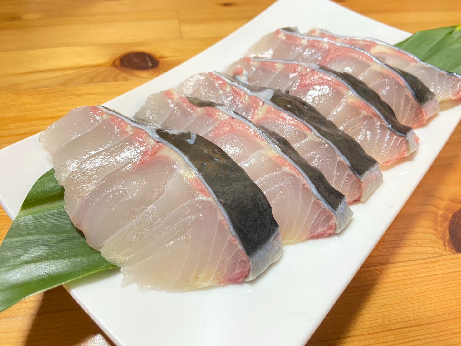 【千戶傳奇】鱘龍魚肉切片，產銷履歷認證，活水養殖，漁場直送