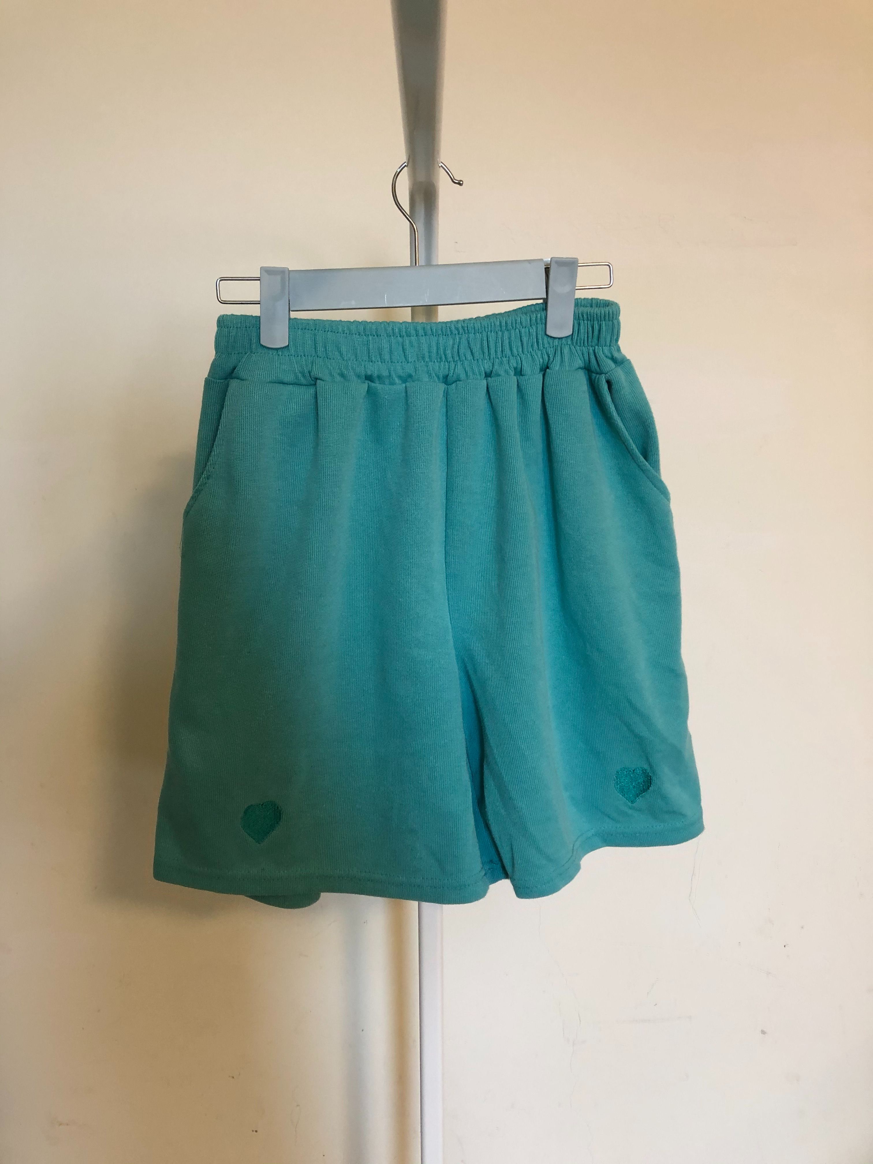 13.刺繡愛心五分褲