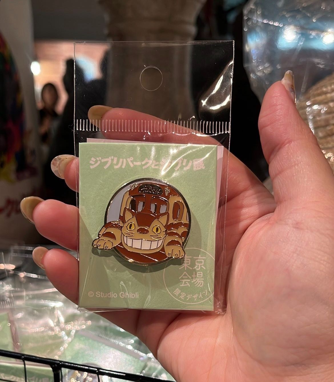 【吉卜力東京場限定】現貨 展場限定龍貓巴士金屬徽章