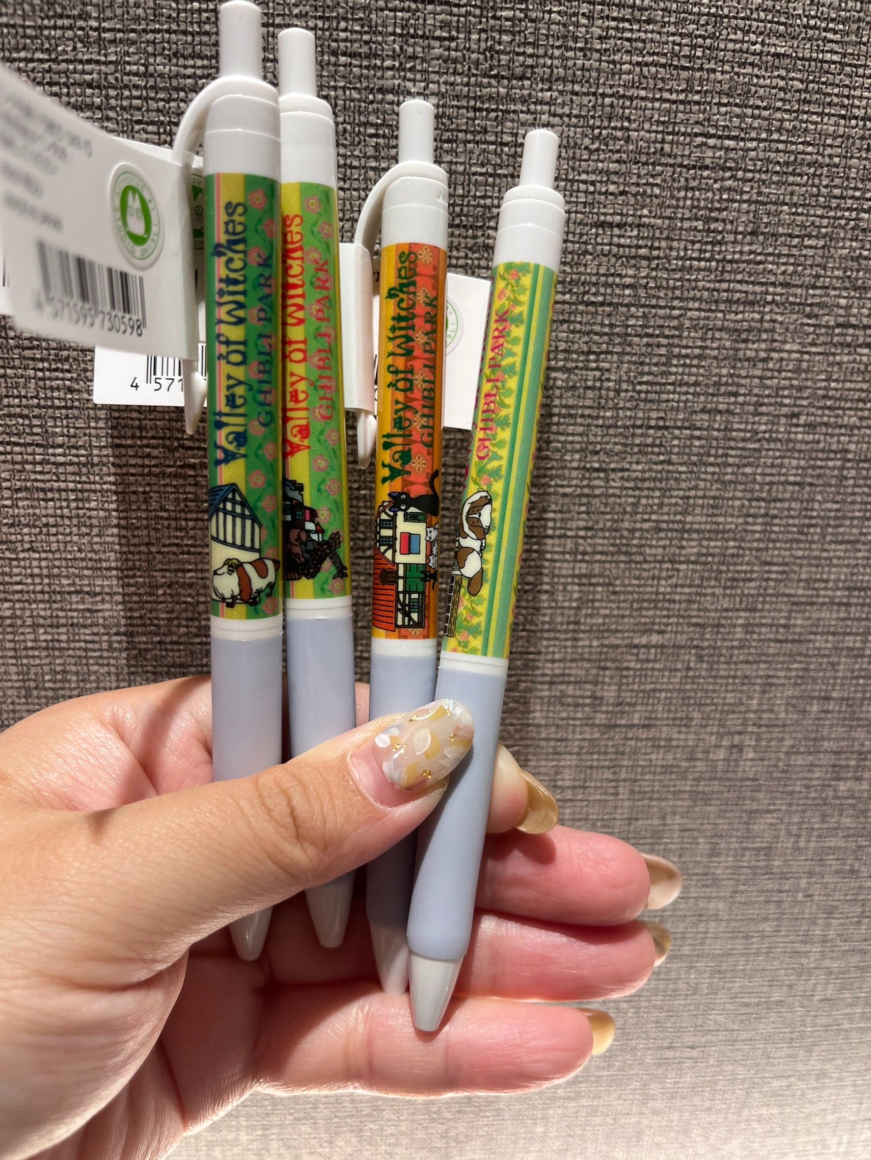 【吉卜力東京場限定】現貨 UNI 0.7 黑色 原子筆 溜溜筆 因因狗 霍爾的移動城堡 魔女宅急便 老狗傑斐遜 吉吉