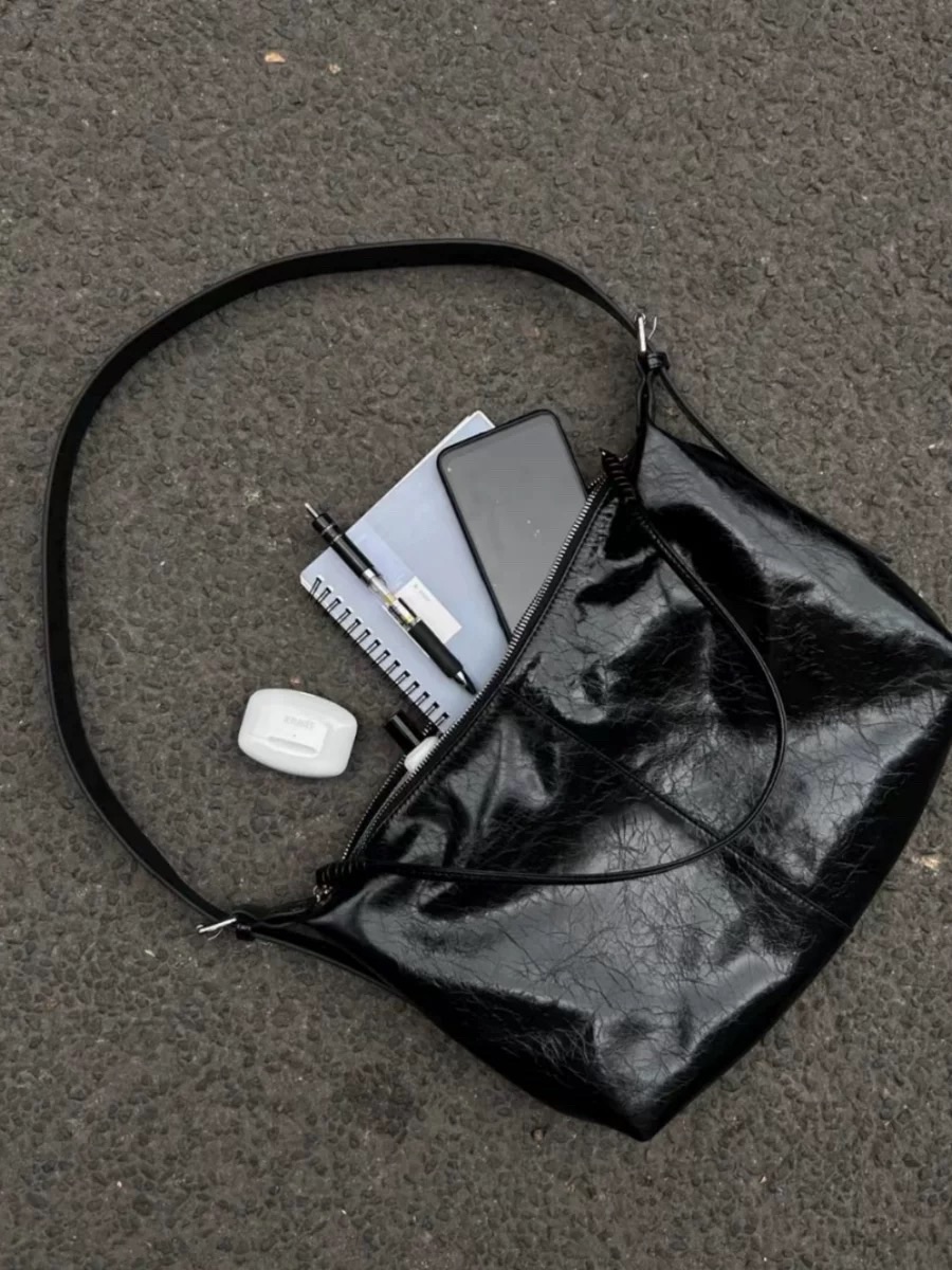 軟皮高級感大容量無性別百搭油蠟皮斜挎包