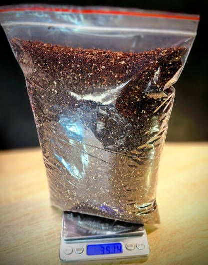 特調更新配方版鼠婦土（因含有兜土，使用前可先裝到微波的盒子內，分兩次一分鐘微波）