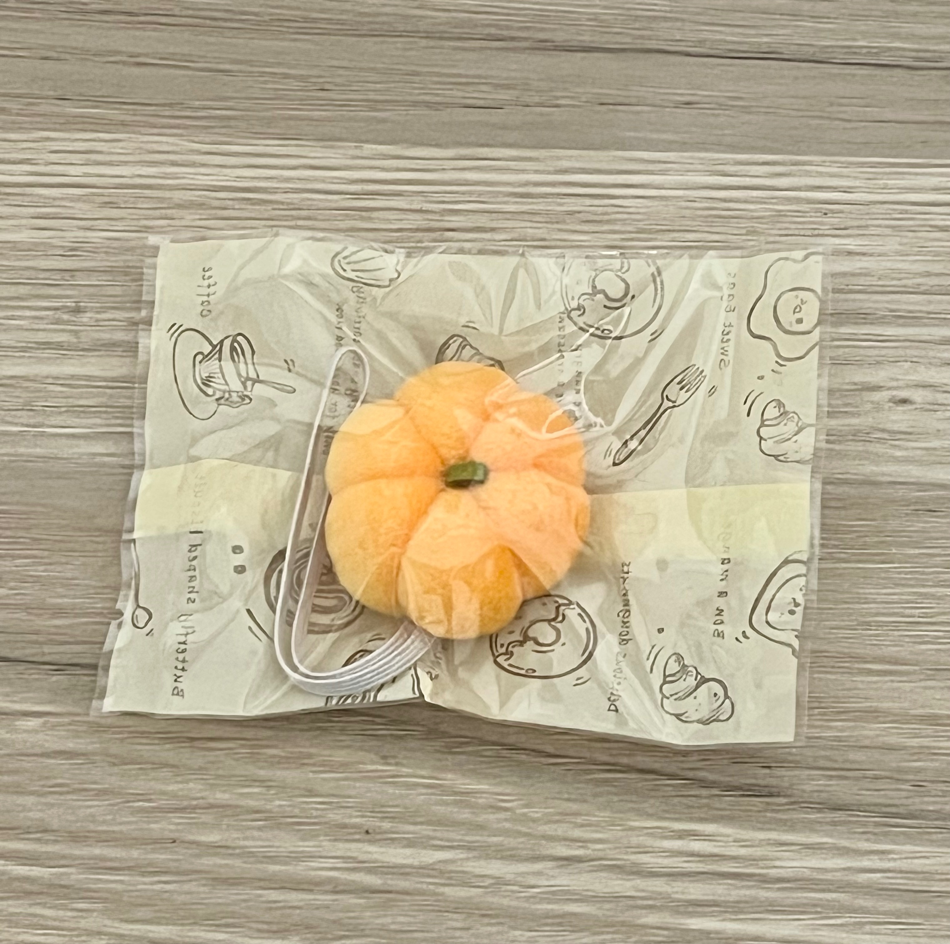 10cm 剛睡醒工作桌 水果髮帶