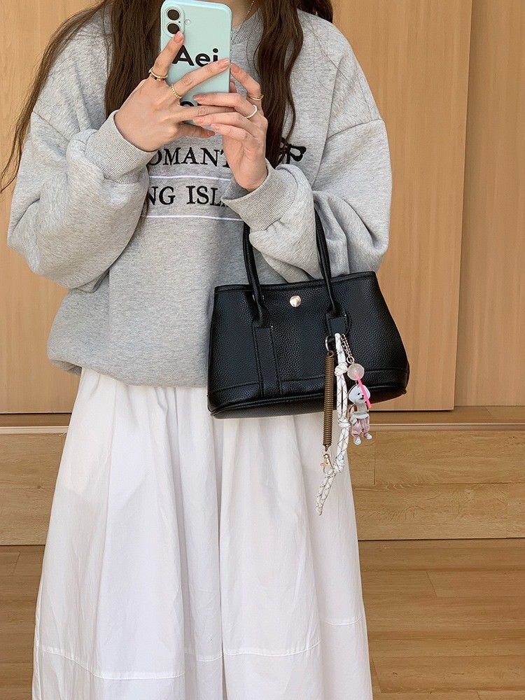 白茶之森-（無吊飾）春夏感百搭水桶包3color