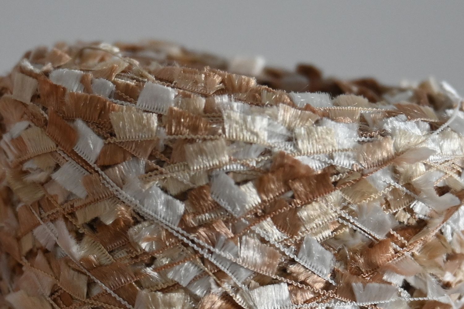 （球紗）咖白段染色牙刷紗/小旗子紗