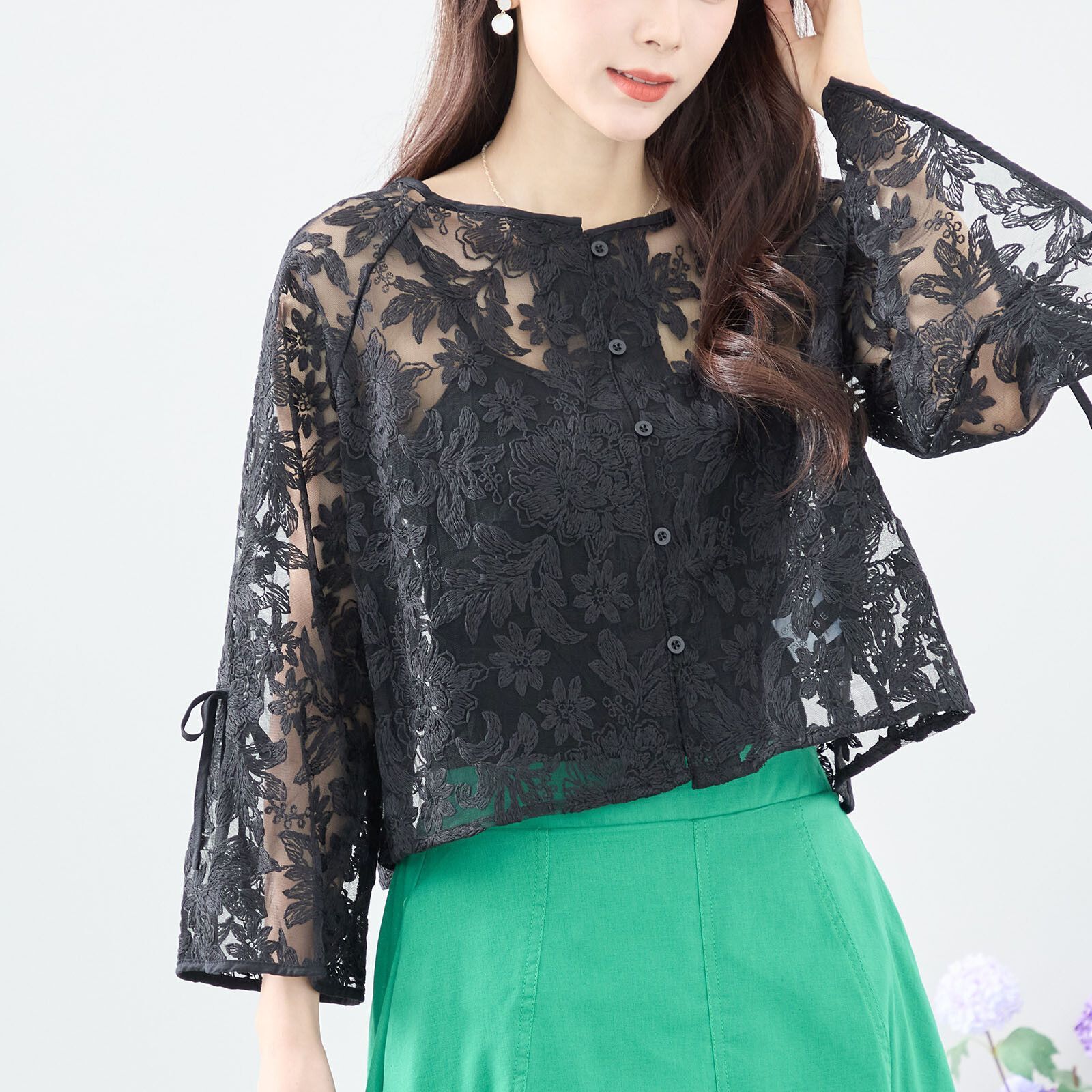 日本帶回現貨 日本TRUBE女裝 側袖緞帶氣質蕾絲透氣開襟衫