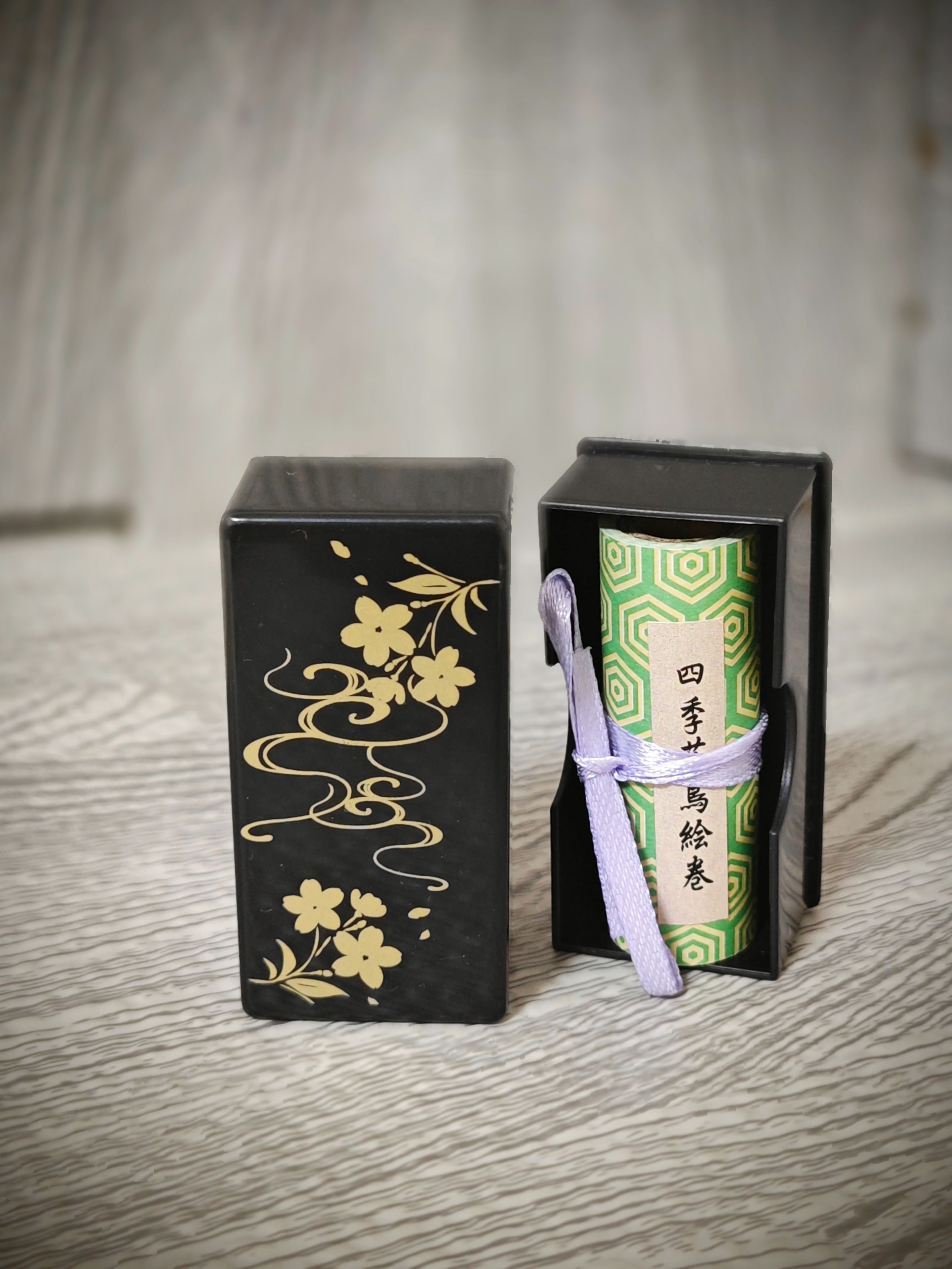 四季花鳥繪卷日式卷軸匣盒小扭蛋 二手