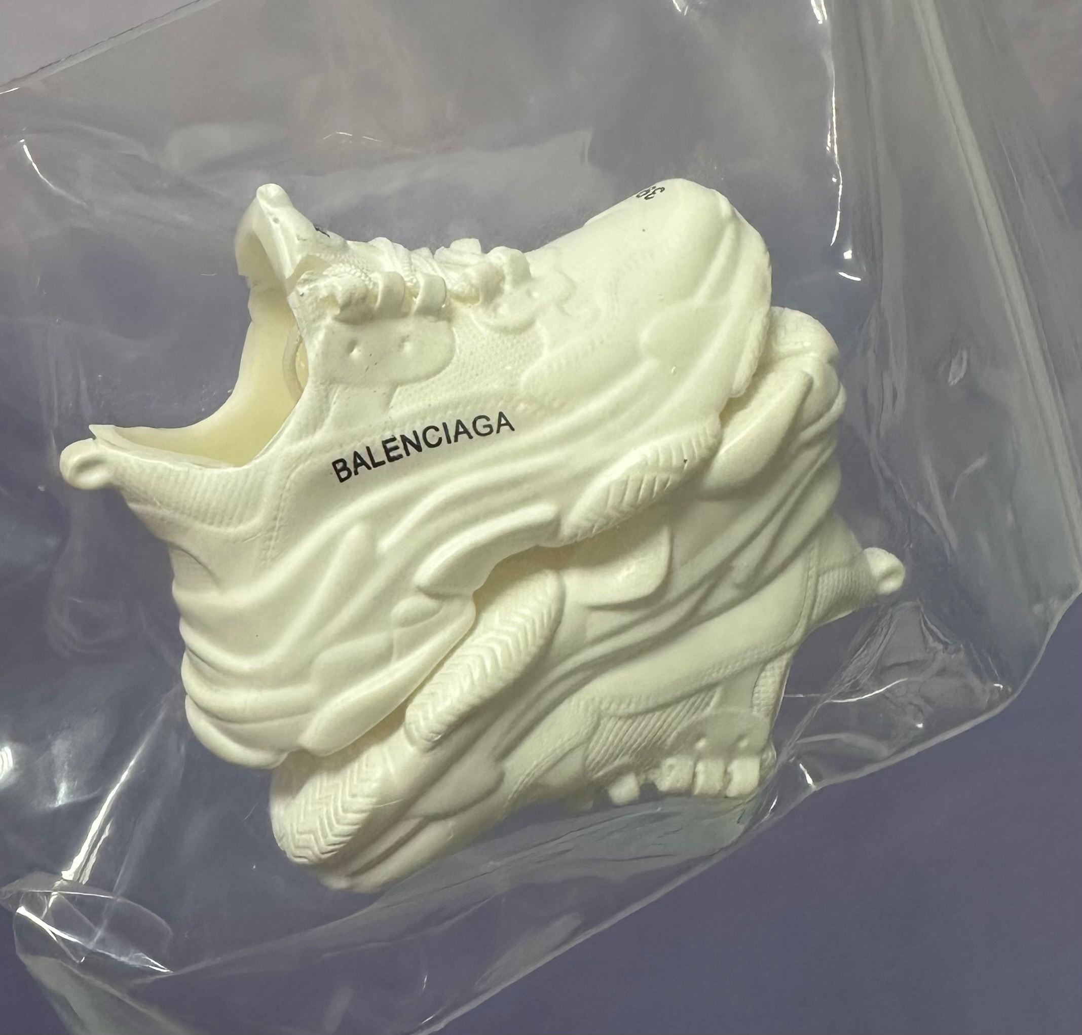 大十二分用運動鞋（瑕疵）
