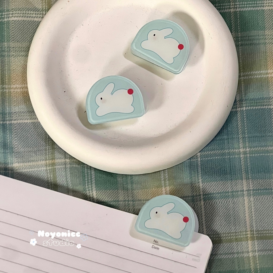 現貨🧺 果凍兔兔壓克力文件夾