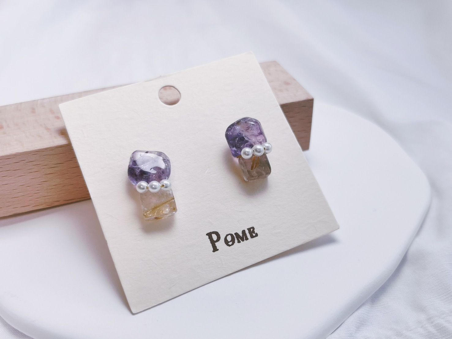 手作飾品。水晶耳環。紫水晶 金髮晶