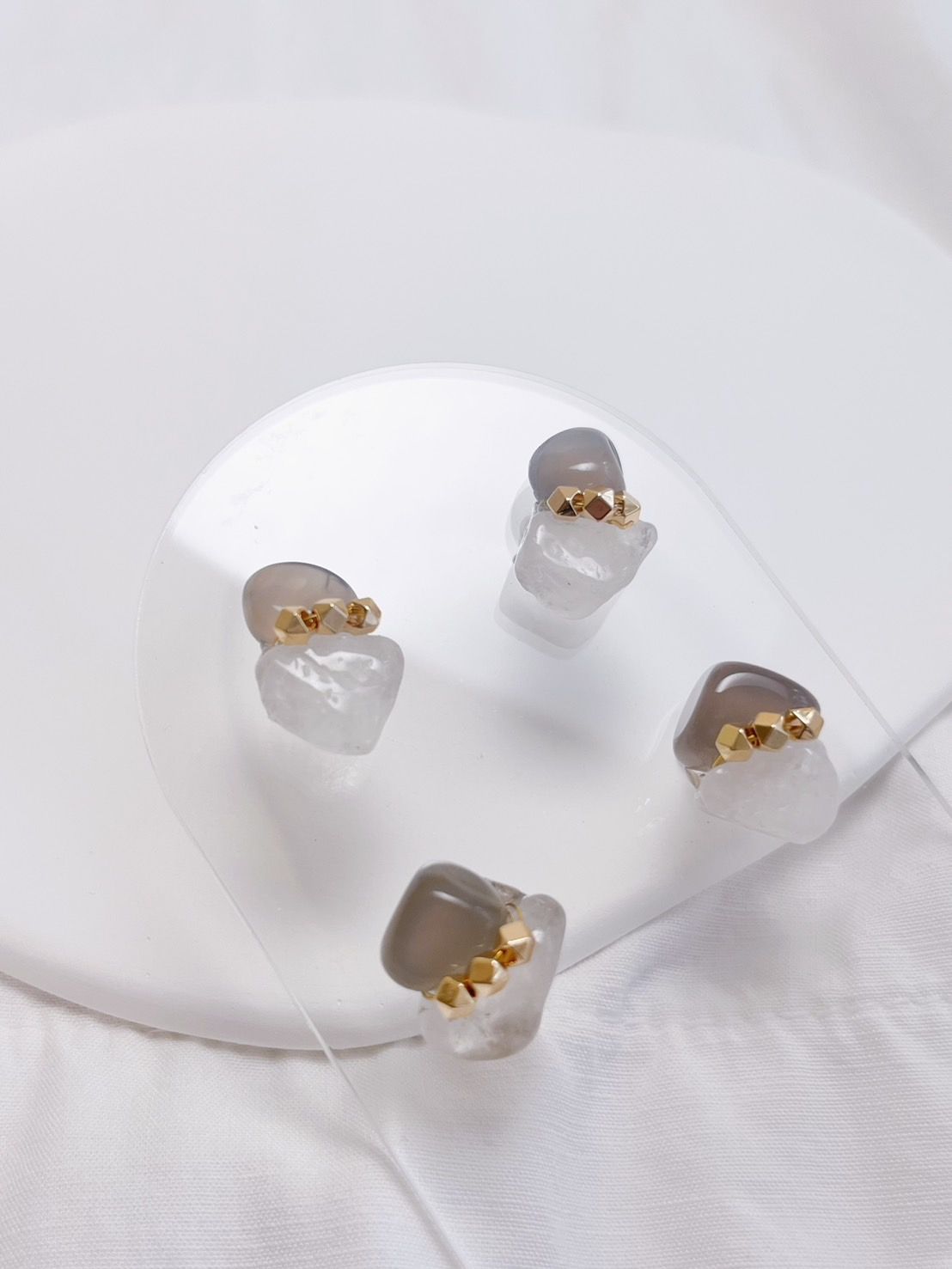 手作飾品。水晶耳環。 墨白。白水晶 彩瑪瑙。幸運飾品