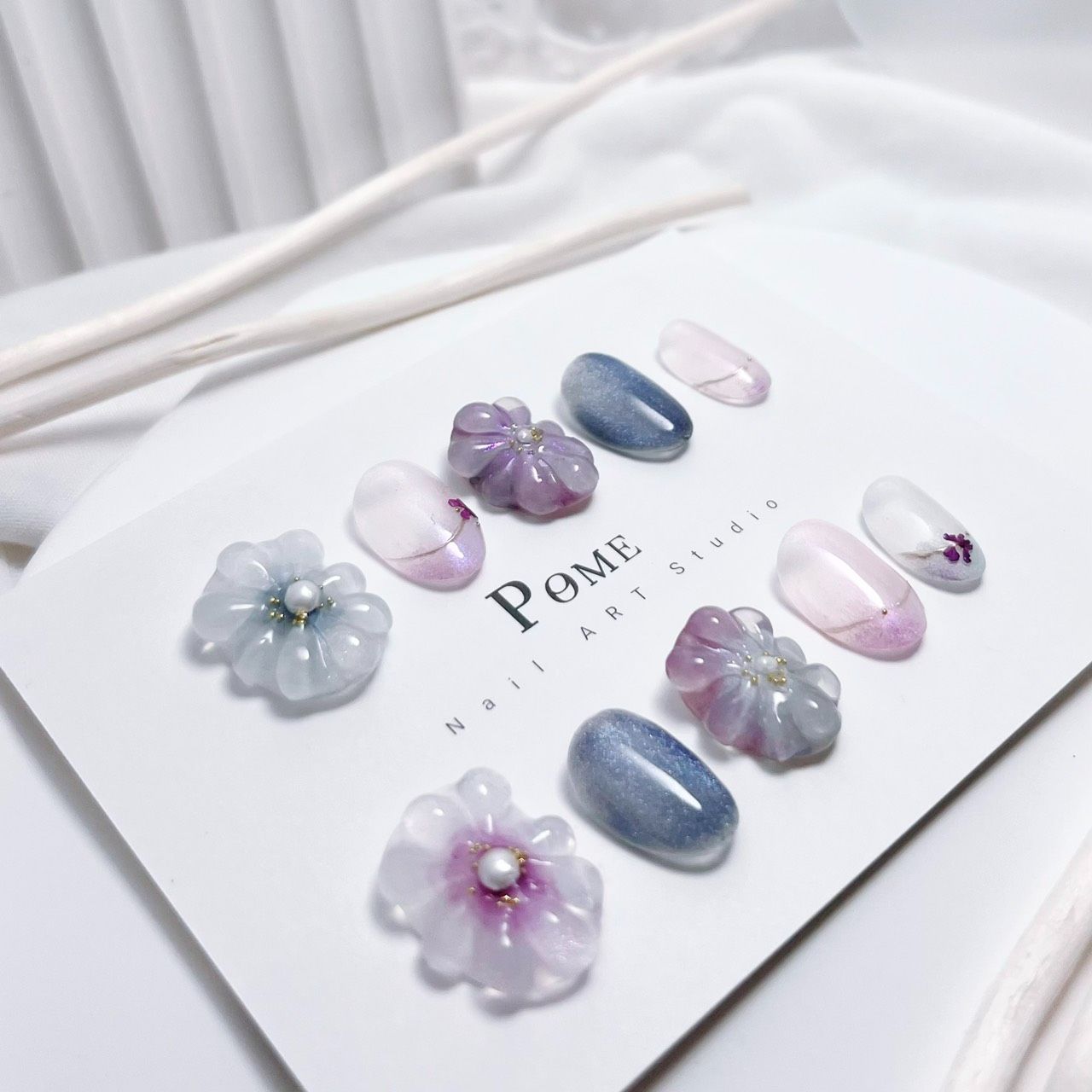 手工穿戴甲。靛紫月夜。設計款美甲