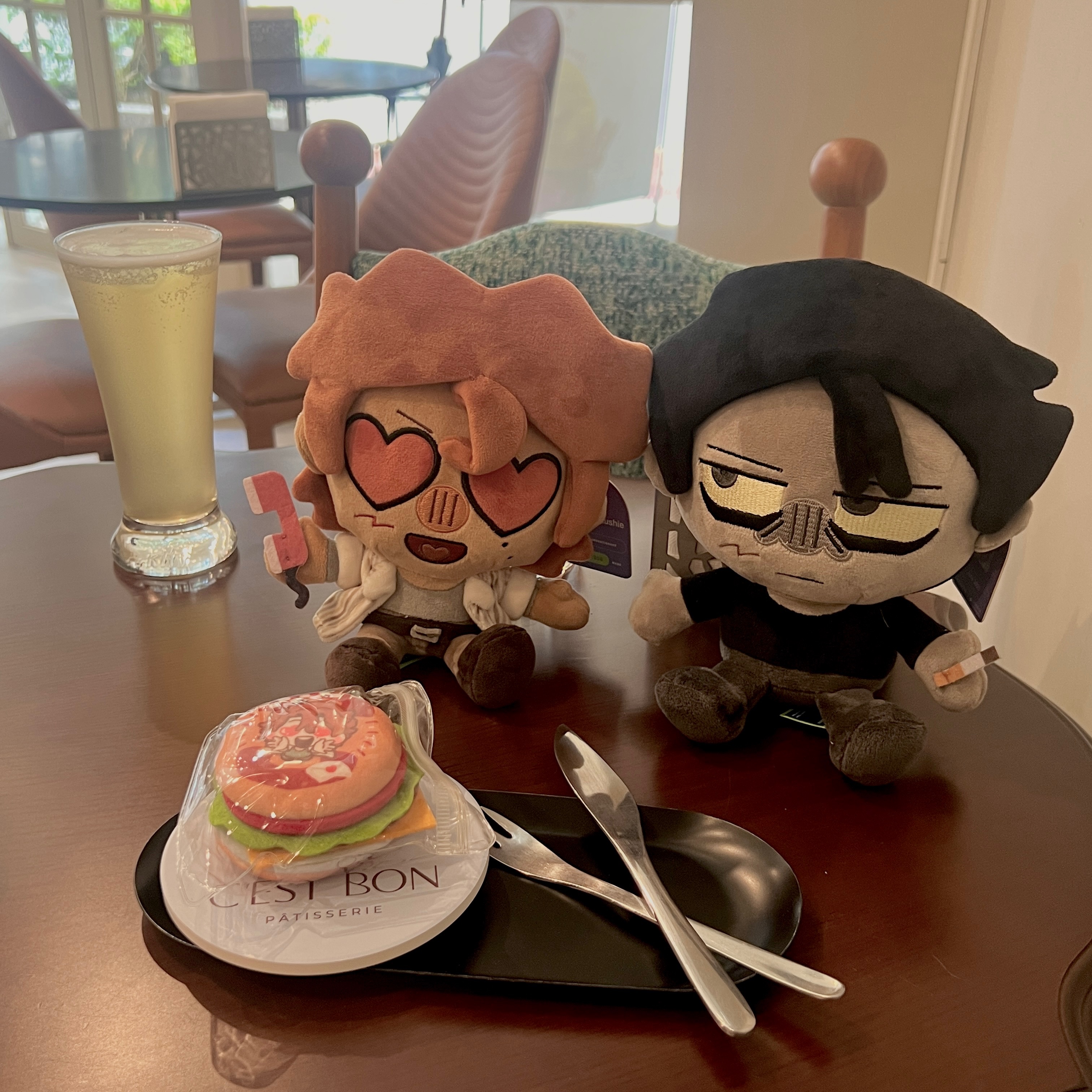 Handburger漢堡毛絨徽章