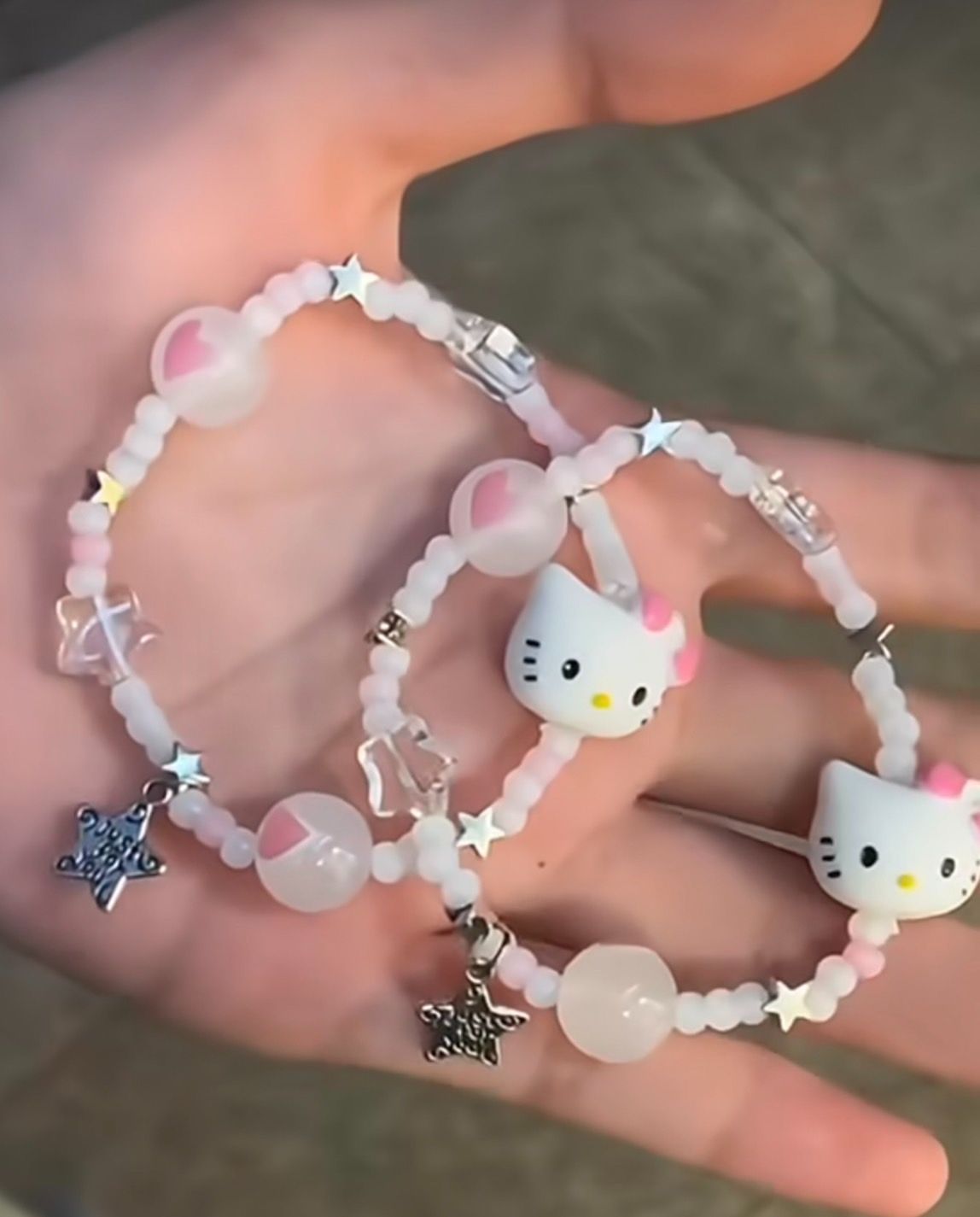 ✨Hello kitty串串手鍊✨