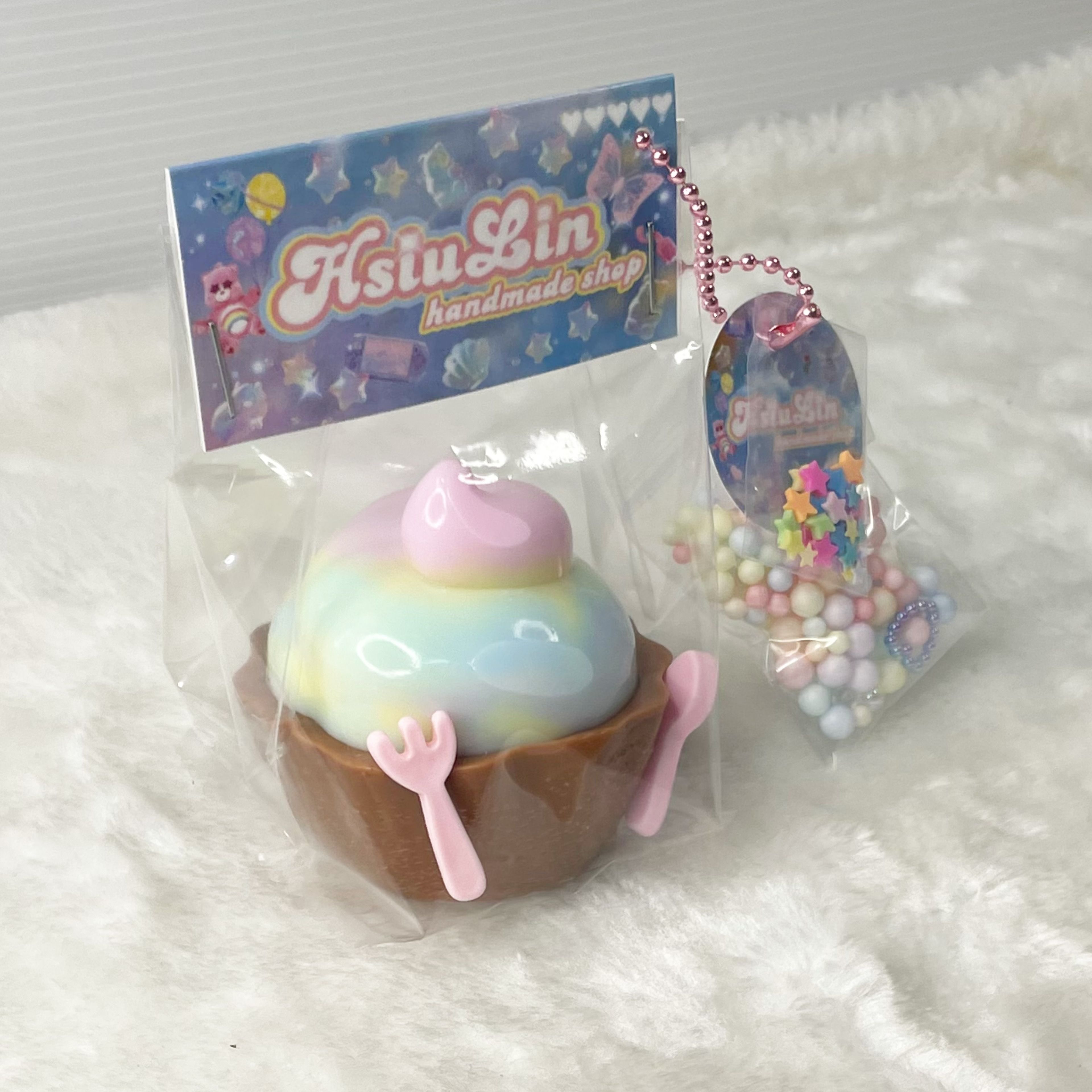 彩色大杯子蛋糕