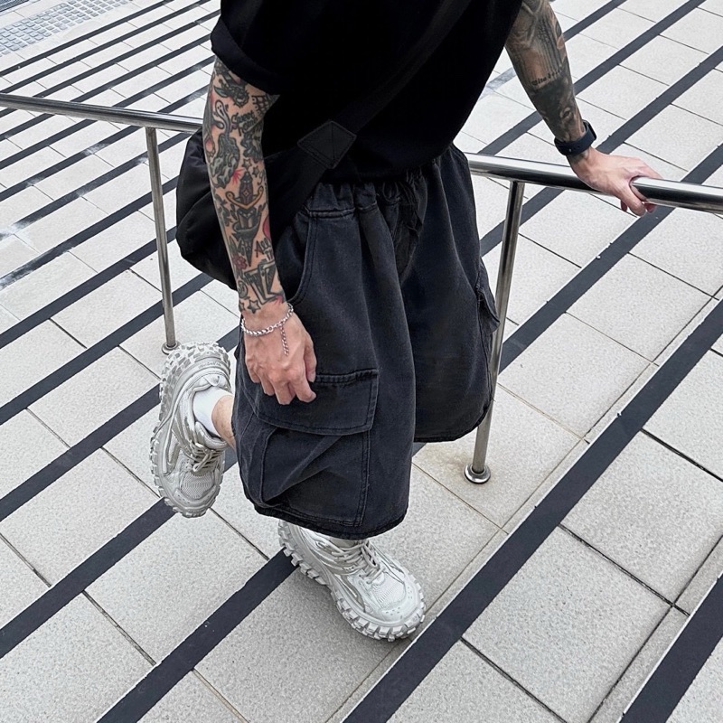 大口袋工裝牛仔六分褲