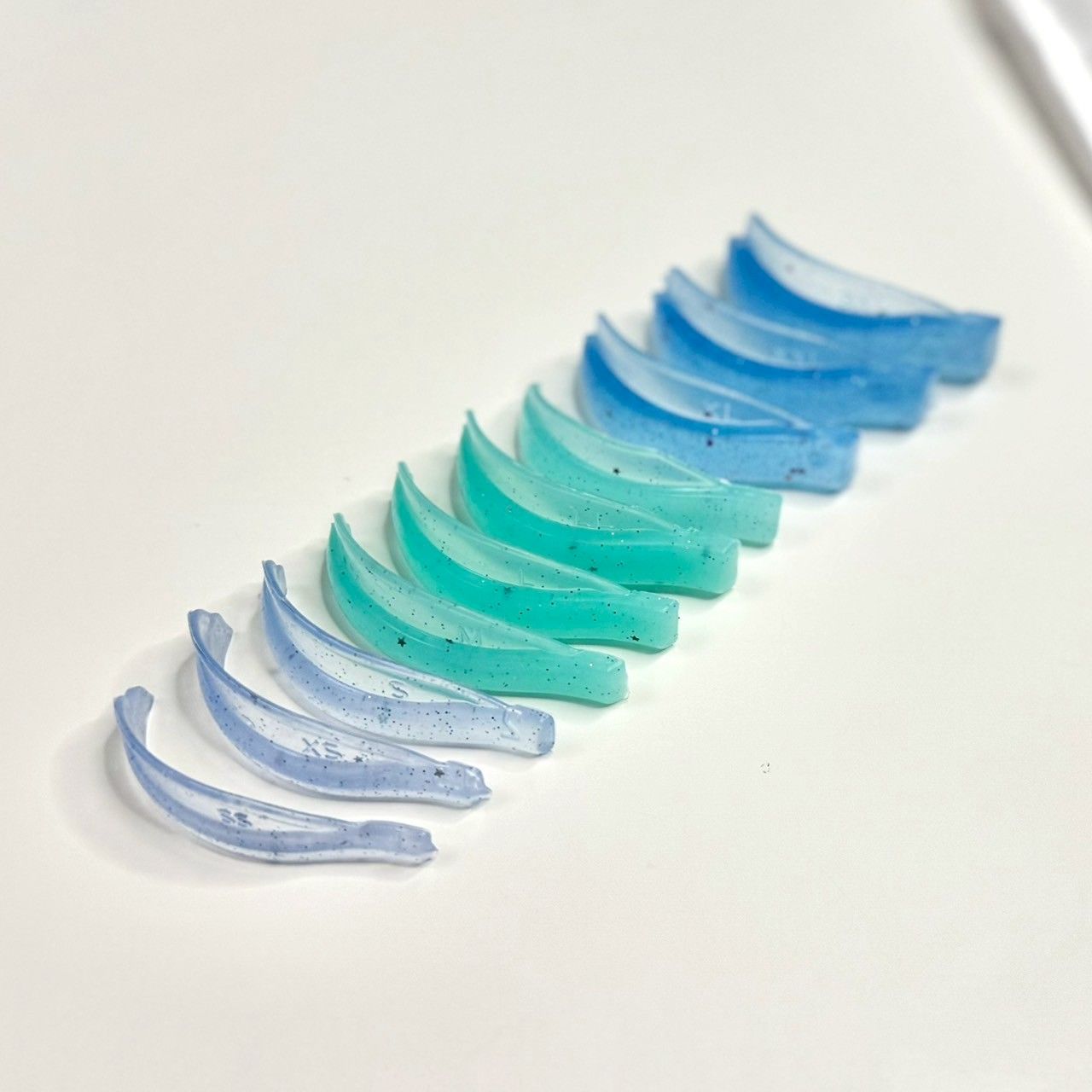 bLUe 10尺寸 經典LU型 尖端不回彎 短至長睫毛皆適用