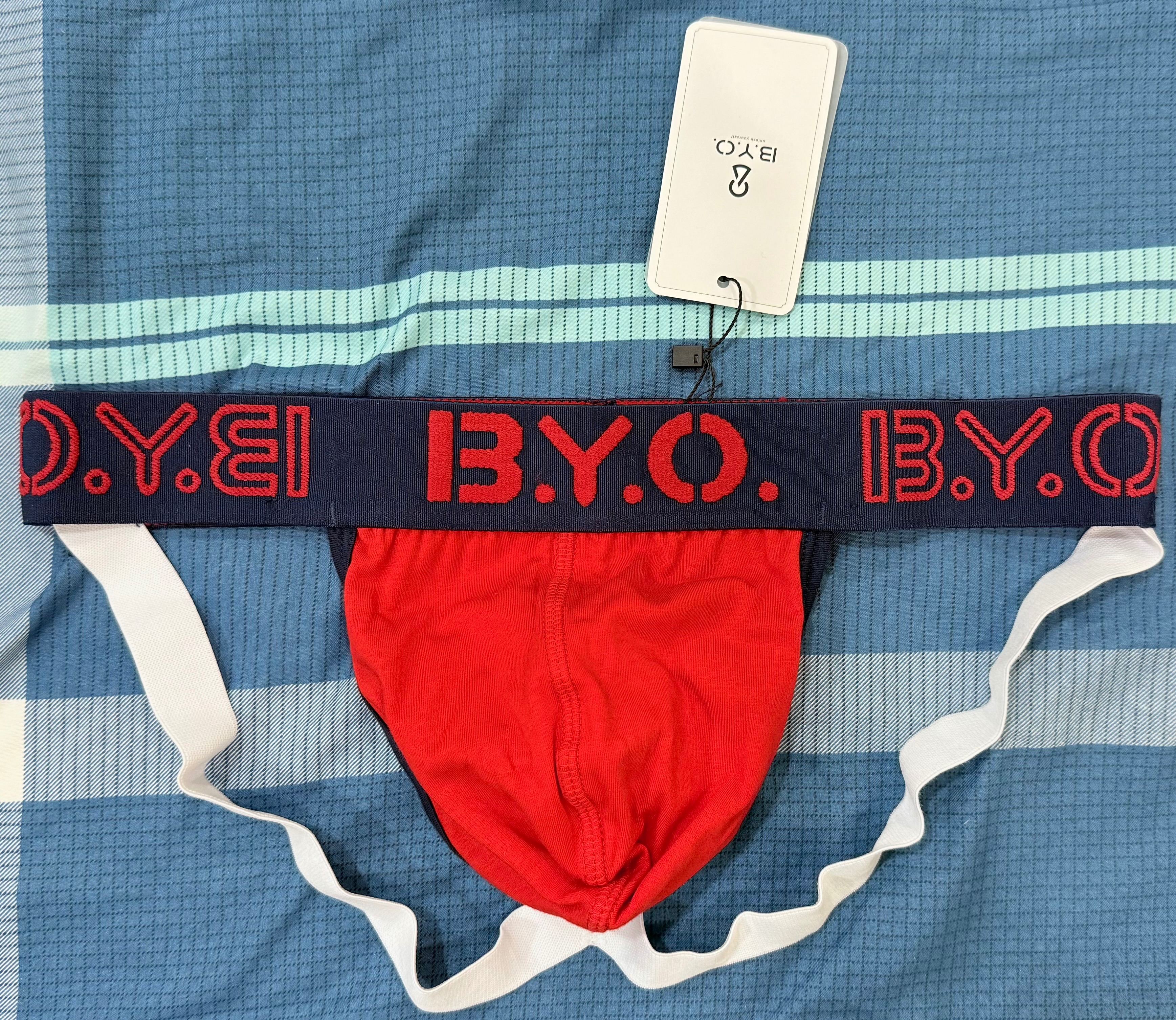 B.Y.O（台灣品牌，舒適好穿）