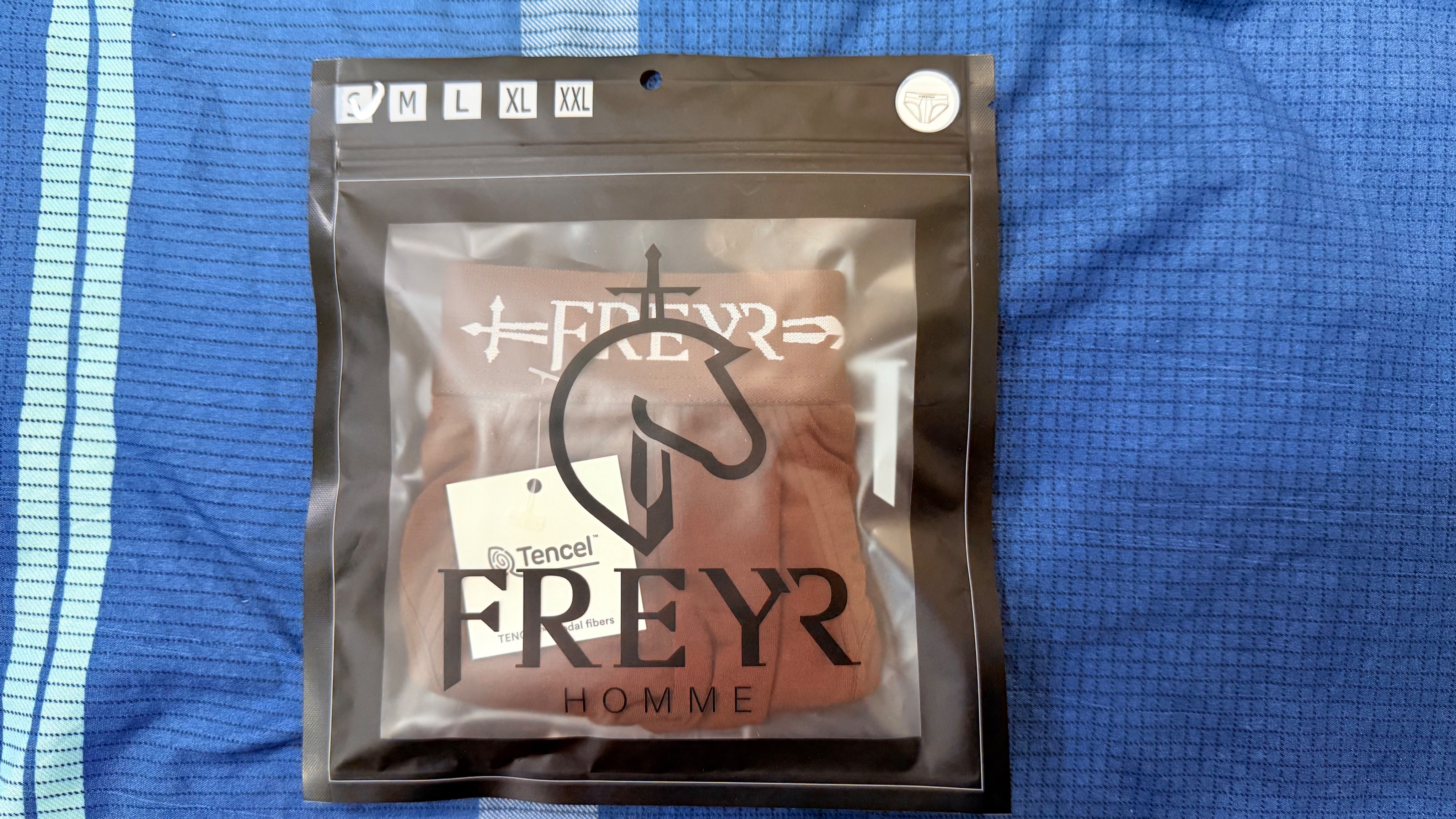 FREYR（台灣品牌，舒適好穿，偏小一號）